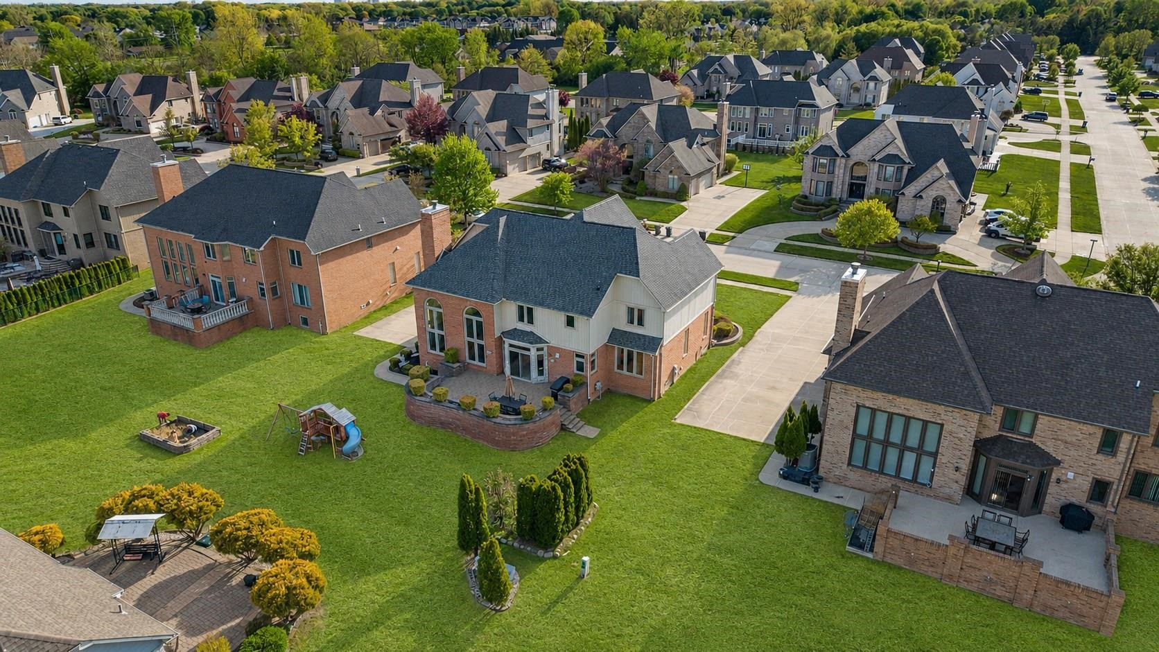 43358 CHESTER DRIVE Drive, Sterling Heights, MI 48314 — Photo 16