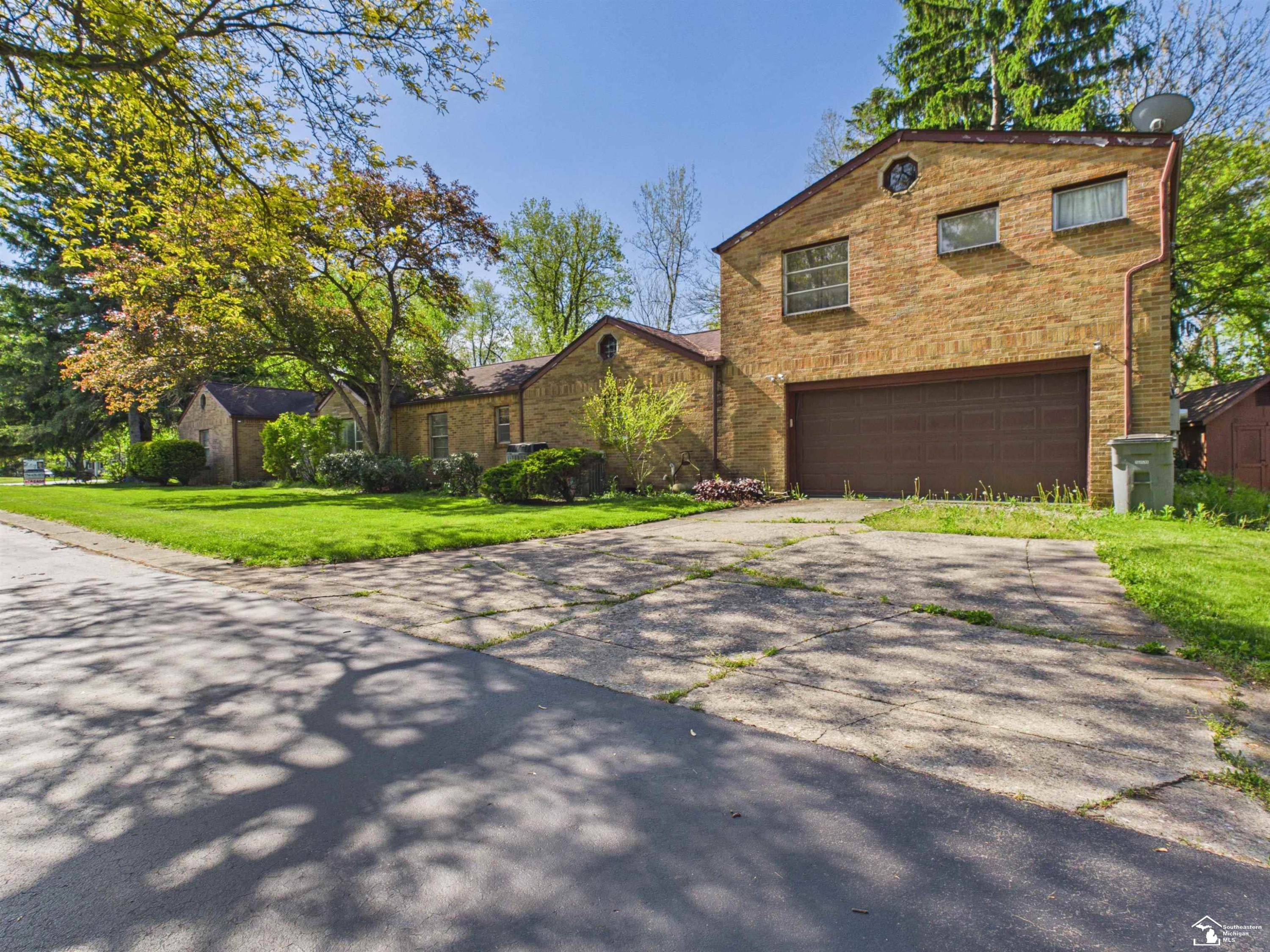 7211 Wildhaven Park Road, Lambertville, MI 48144 — front exterior