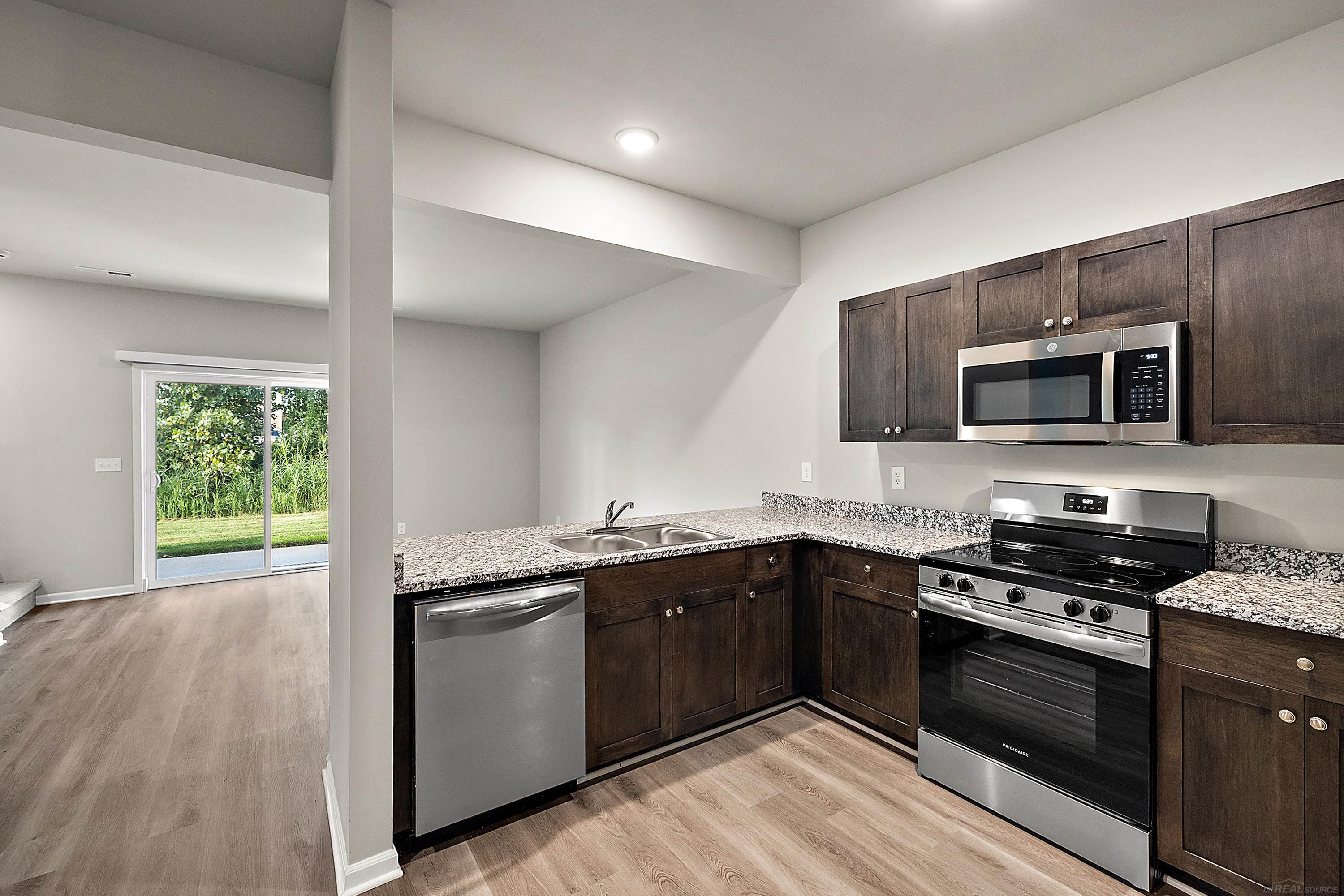 51412 Marlin Drive, Bldg 10 Unit 5E, Chesterfield, MI — Photo 10