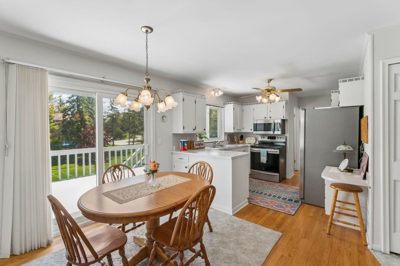8389 Manchester Drive, Grand Blanc, MI 48439 — Photo 8