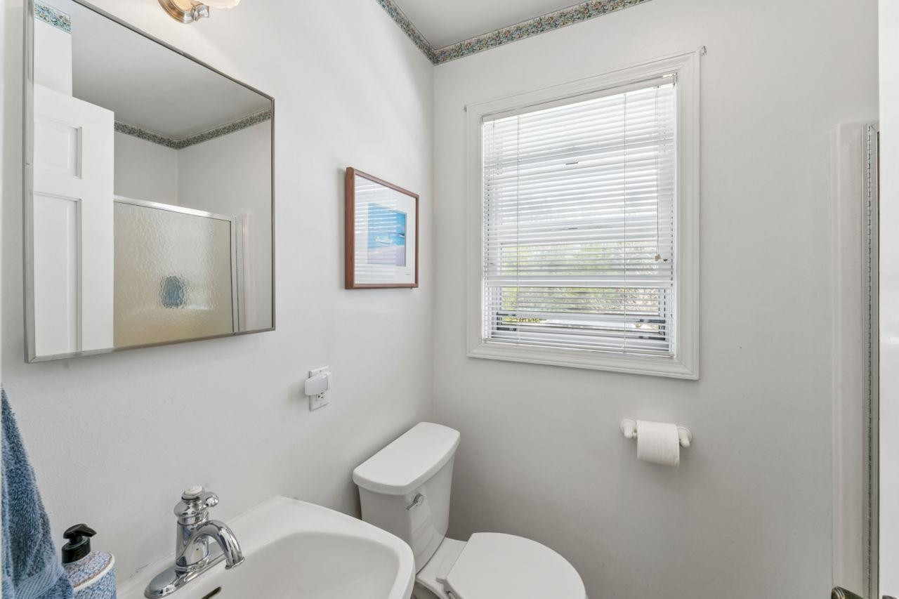 8389 Manchester Drive, Grand Blanc, MI 48439 — Photo 13