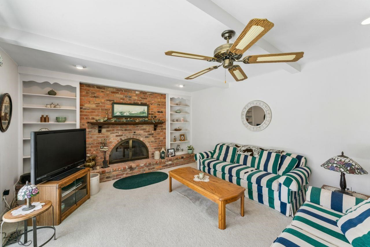 8389 Manchester Drive, Grand Blanc, MI 48439 — Photo 15