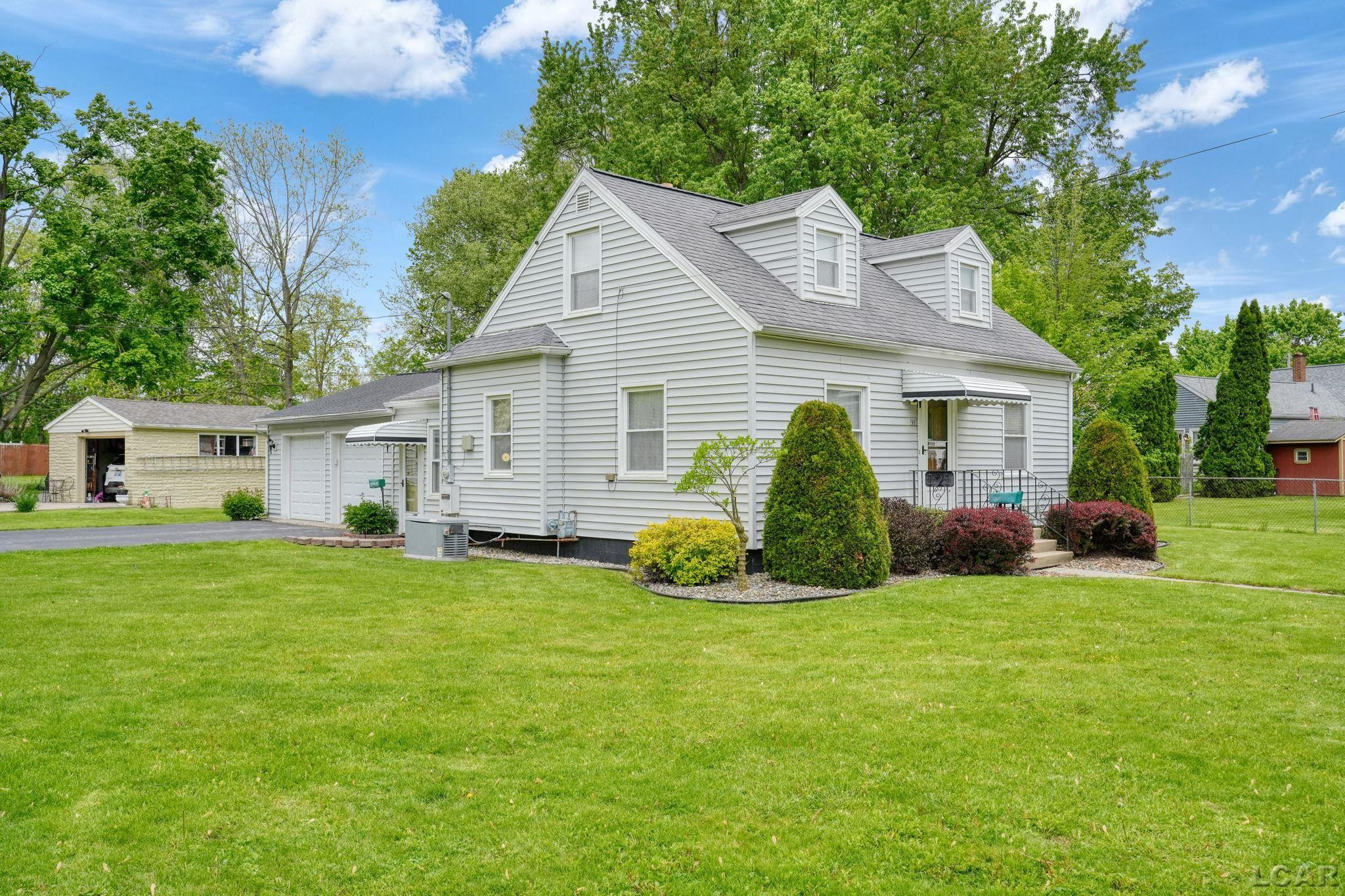 905 Sheffield Ave Street, Adrian, MI 49221 — front exterior