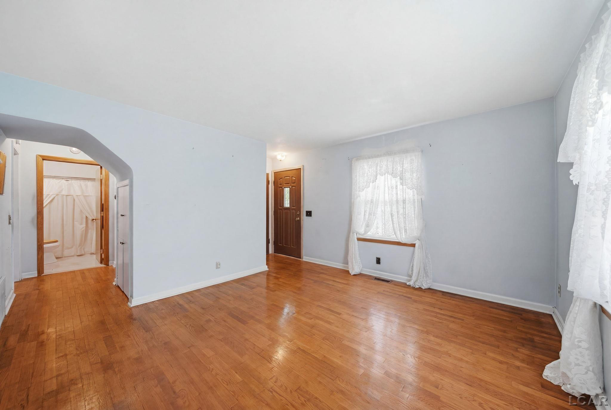 905 Sheffield Ave Street, Adrian, MI 49221 — Photo 12