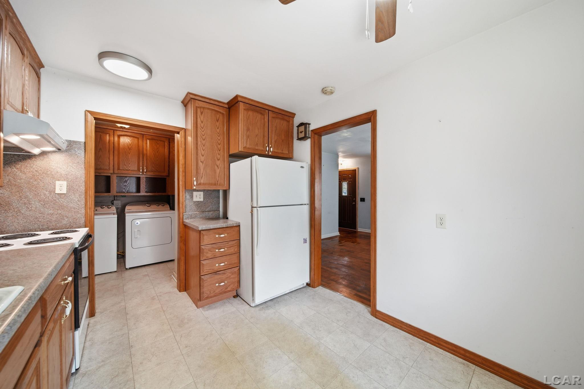 905 Sheffield Ave Street, Adrian, MI 49221 — Photo 16