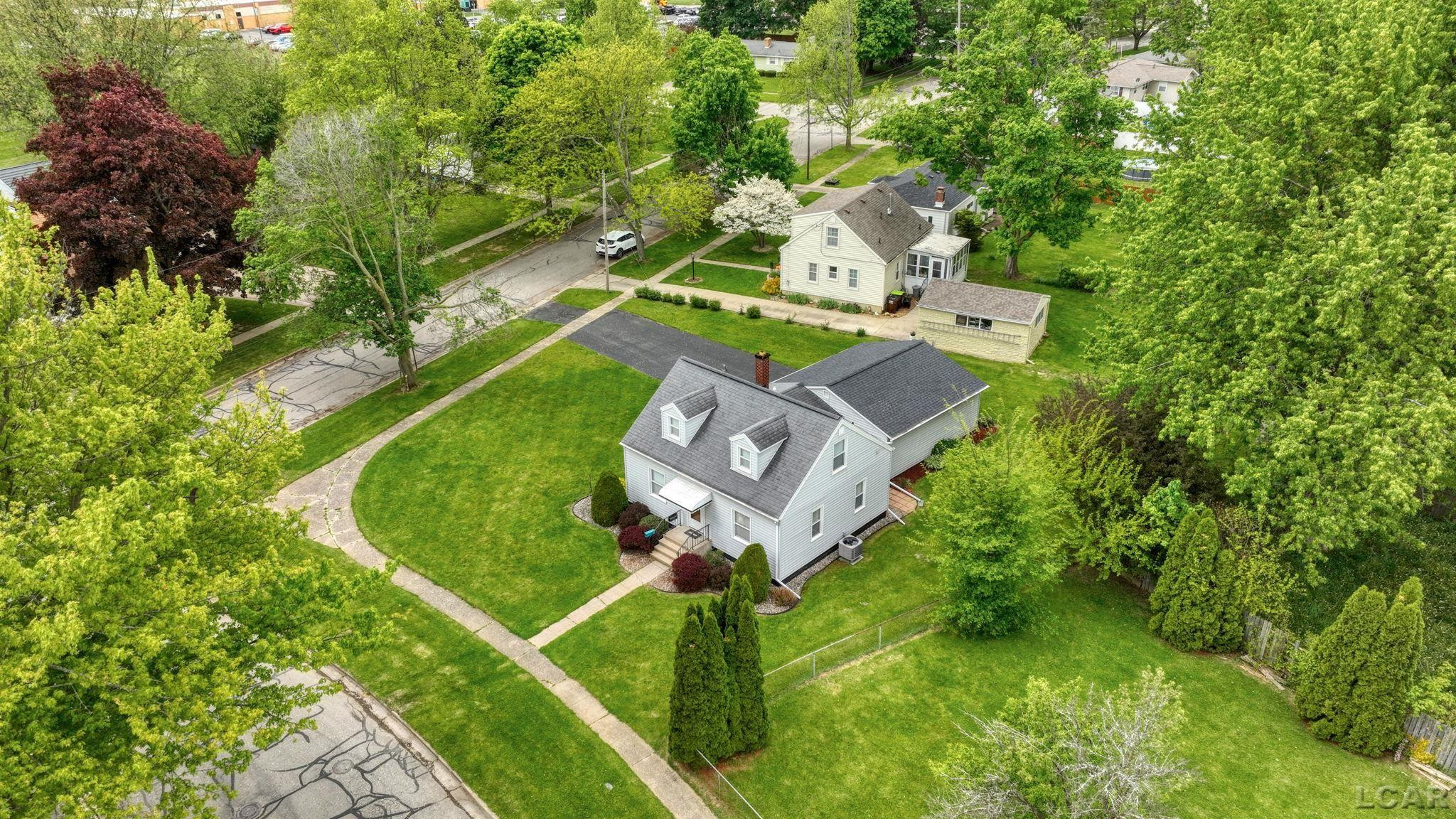 905 Sheffield Ave Street, Adrian, MI 49221 — Photo 34