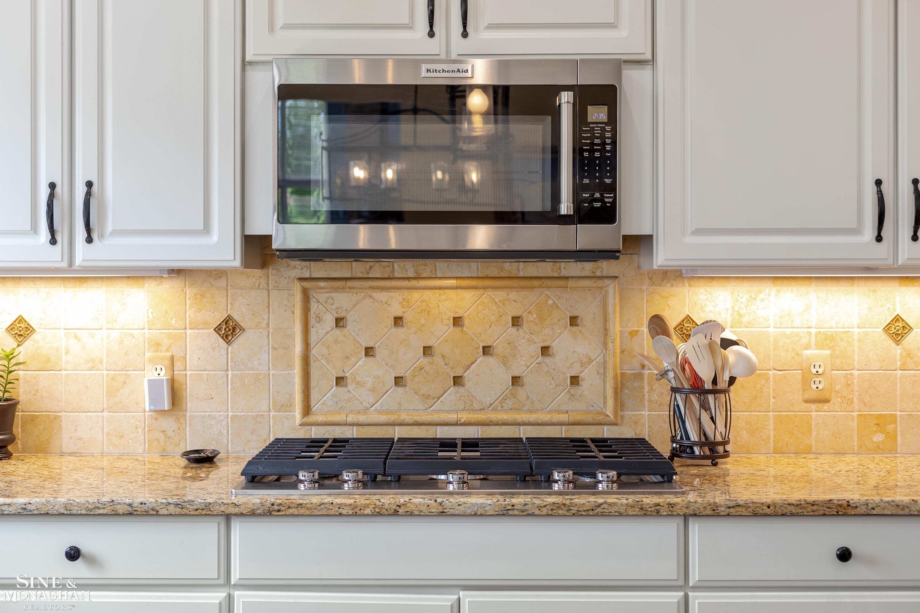 41719 Sudbury Court, Novi, MI 48375 — Photo 23