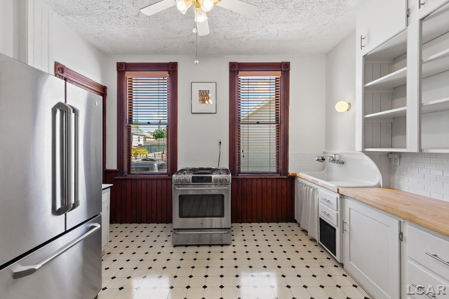 403 N Locust St Street, Adrian, MI 49221 — Photo 24
