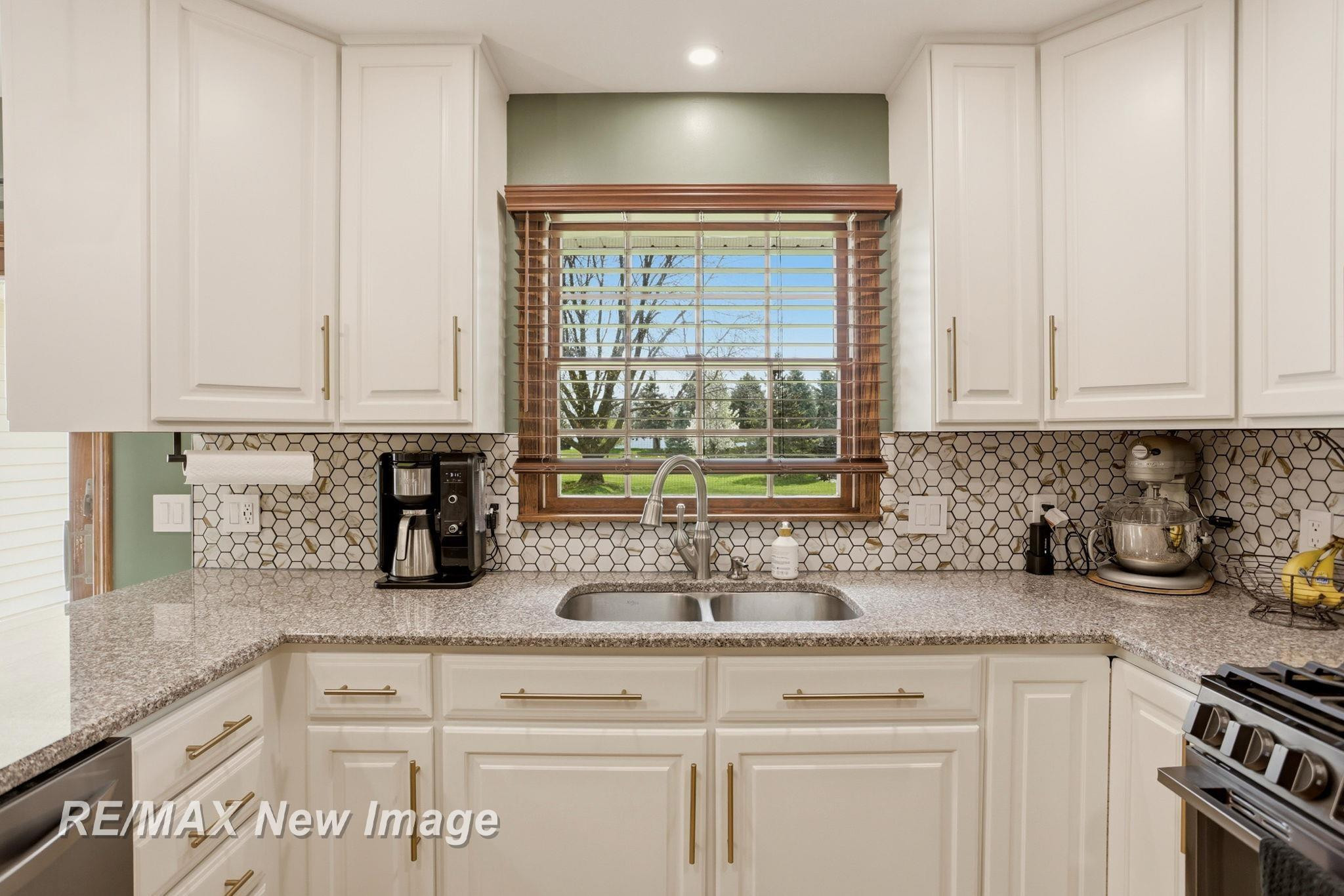 9151 Heatherfield Lane, Saginaw, MI 48609 — Photo 17