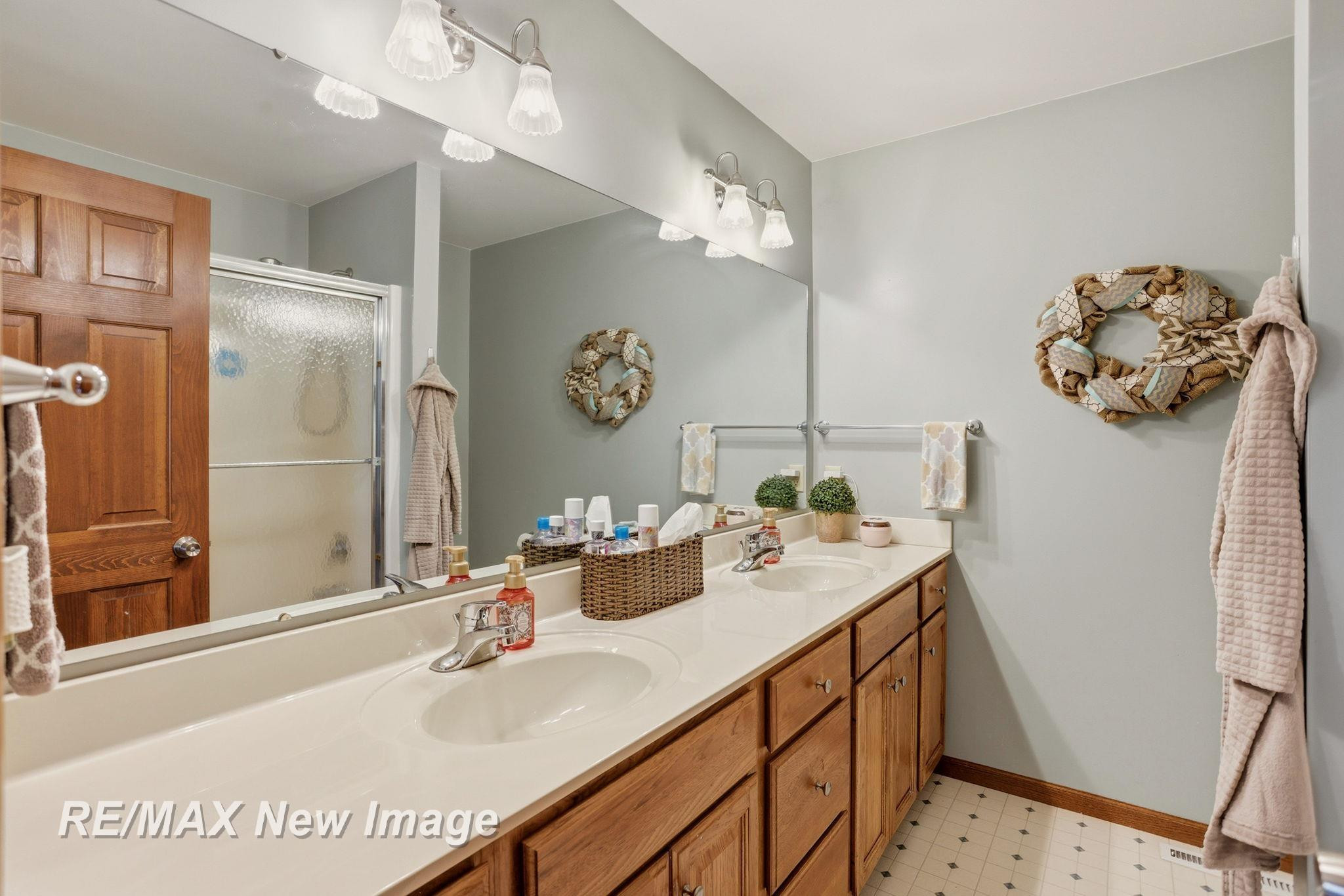 9151 Heatherfield Lane, Saginaw, MI 48609 — Photo 36