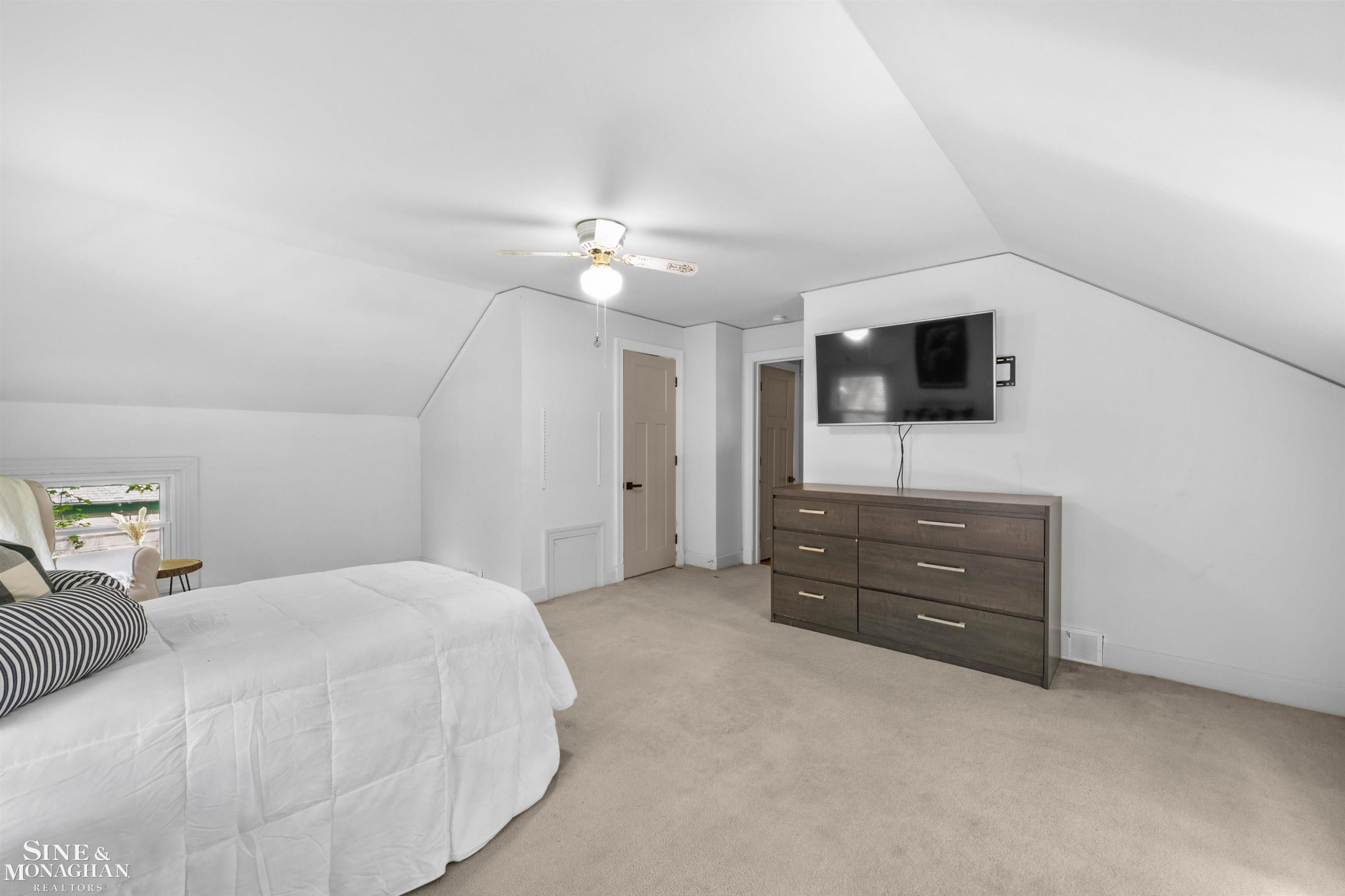 652 Pemberton Road, Grosse Pointe Park, MI 48230 — Photo 38