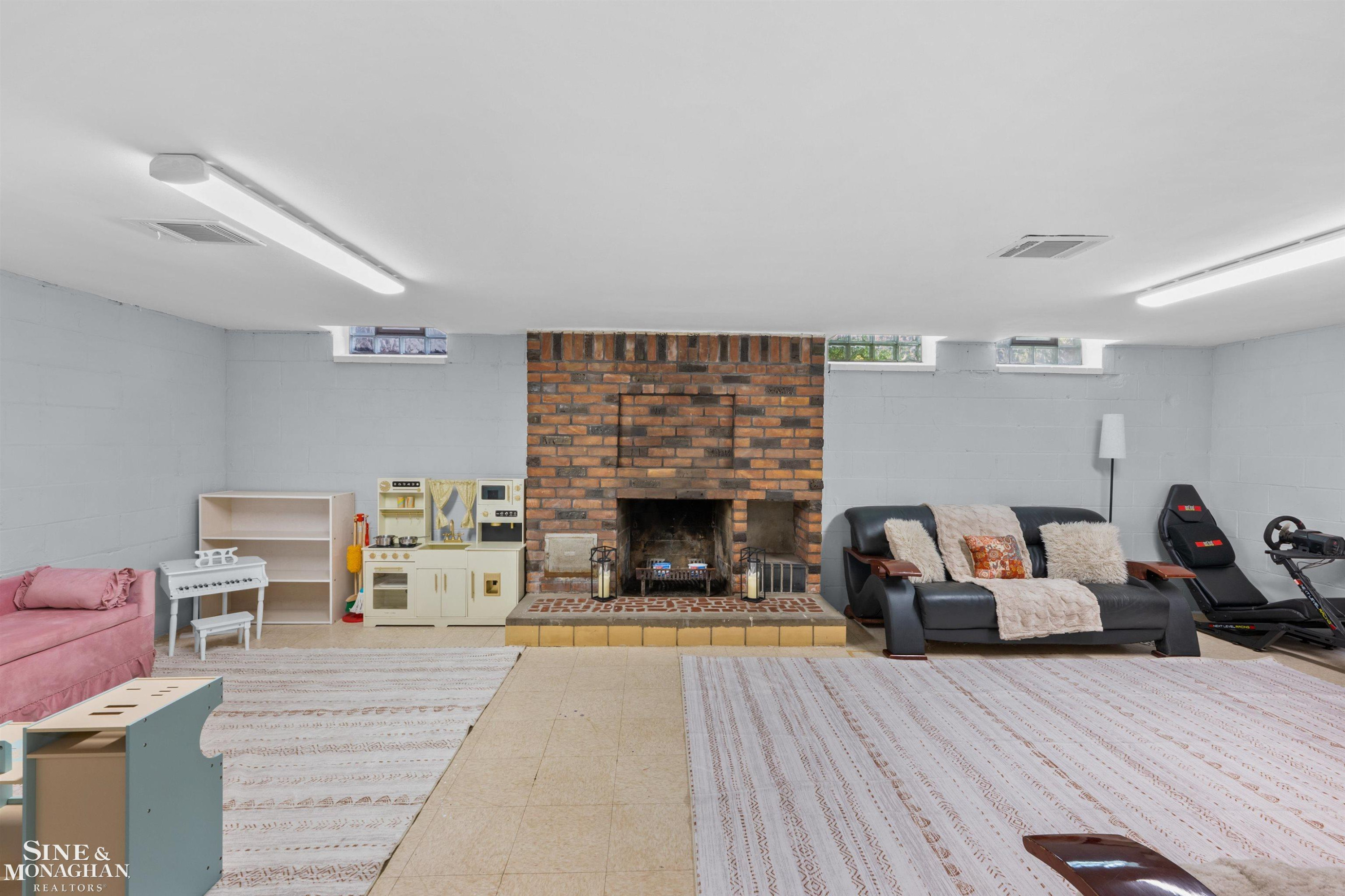 652 Pemberton Road, Grosse Pointe Park, MI 48230 — Photo 40