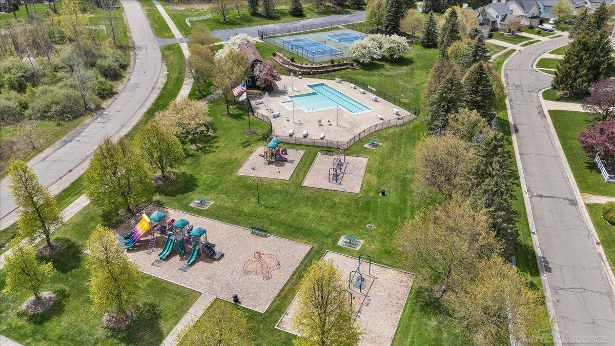 4247 Bold Meadows Street, Rochester, MI 48306 — Photo 5