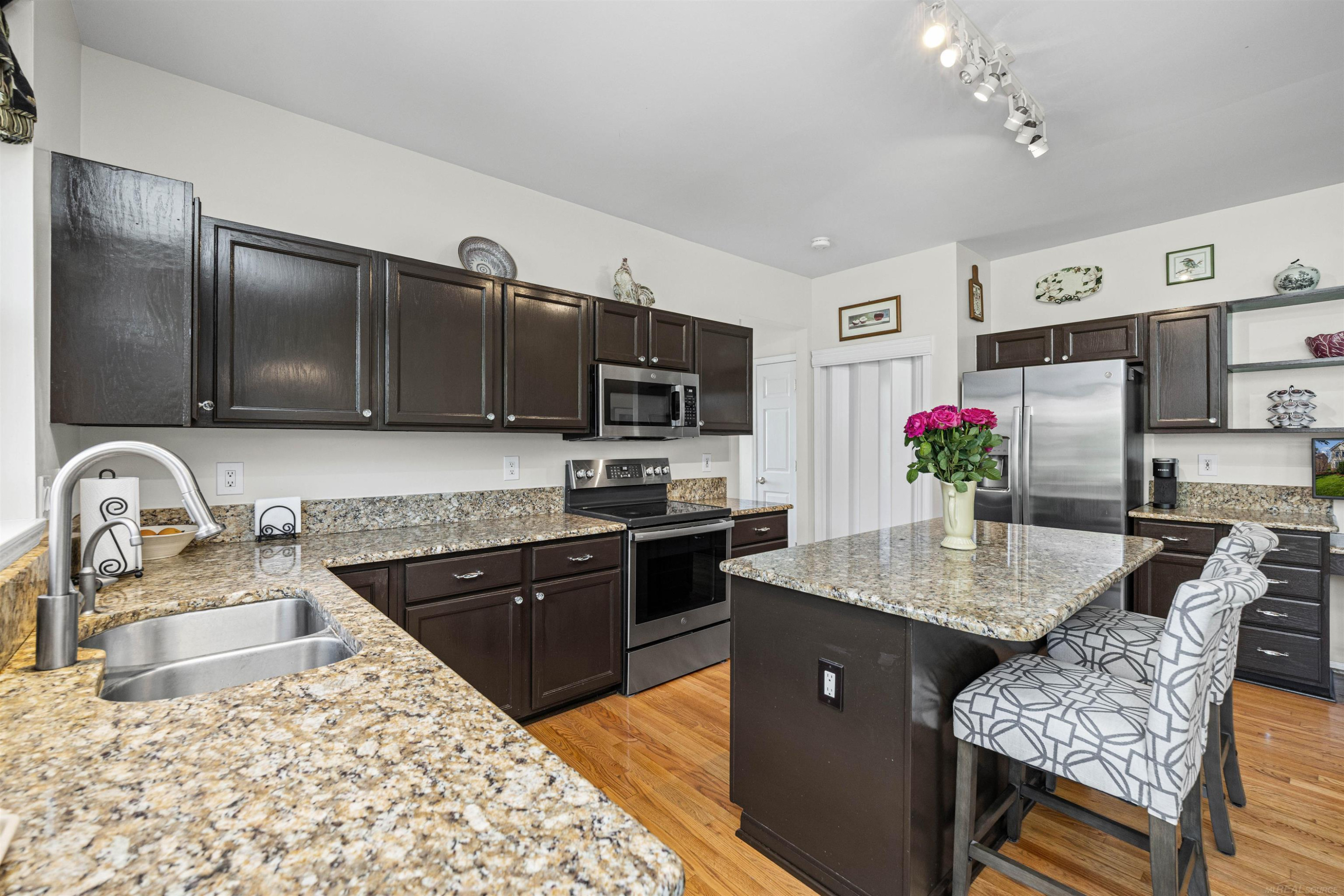 4247 Bold Meadows Street, Rochester, MI 48306 — Photo 31