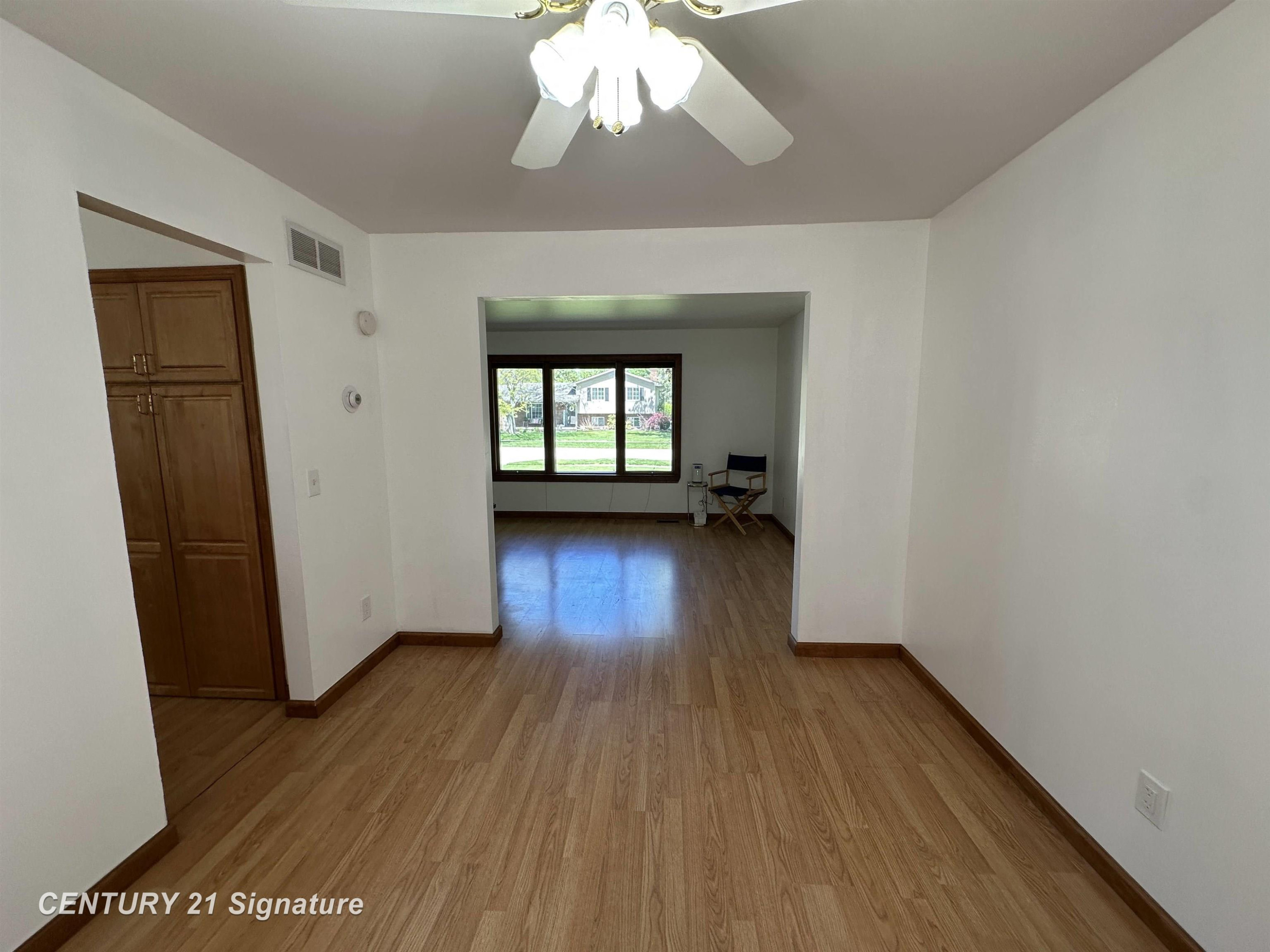 312 Sunrise Drive, Flushing, MI 48433 — Photo 8