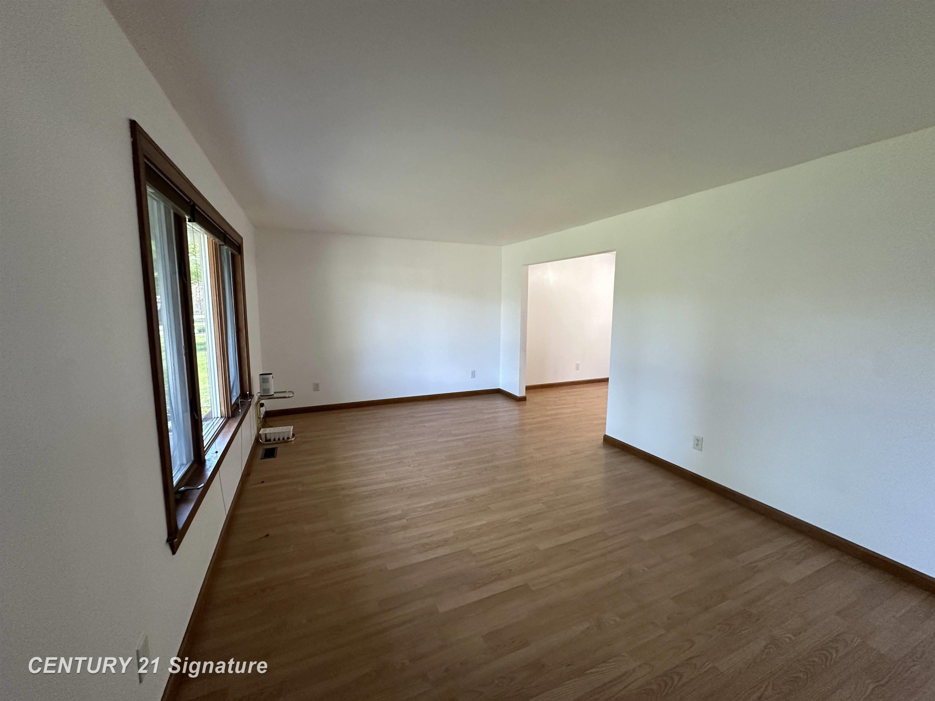 312 Sunrise Drive, Flushing, MI 48433 — Photo 10