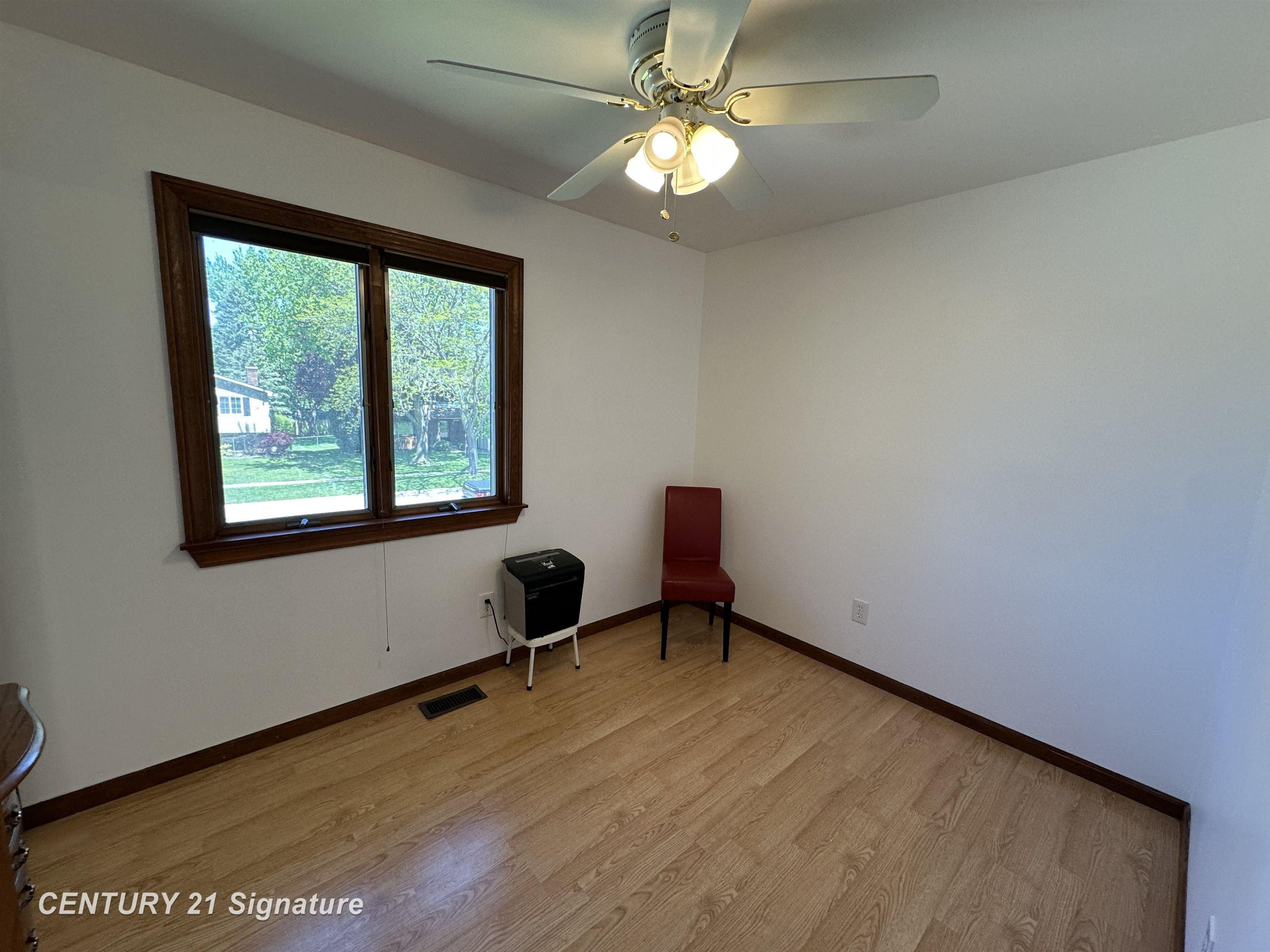 312 Sunrise Drive, Flushing, MI 48433 — Photo 24