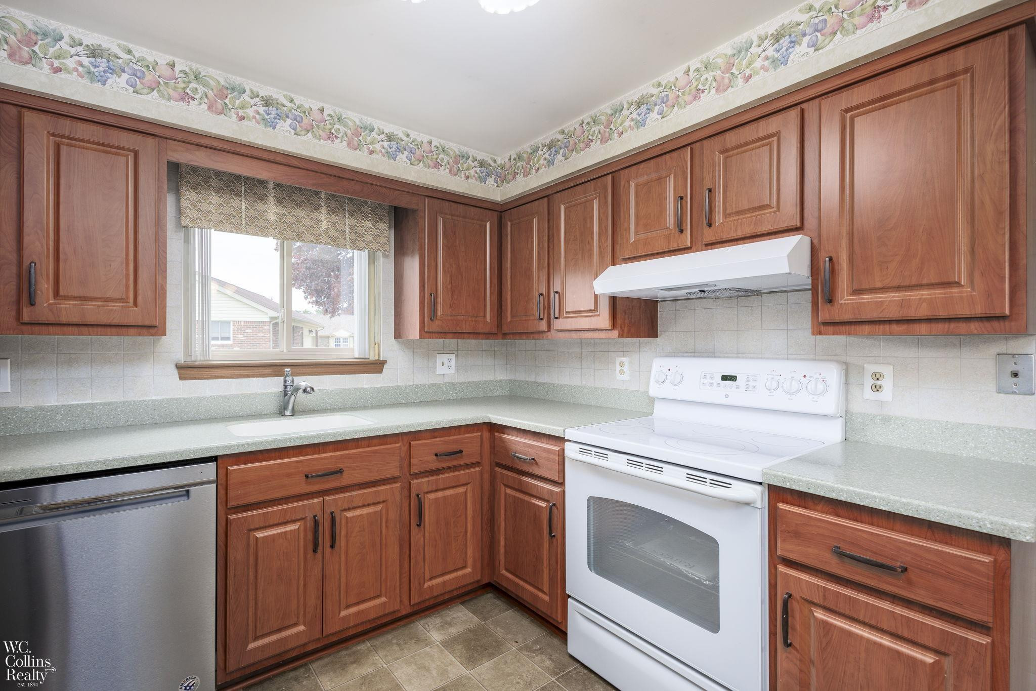 34095 Mulvey Road, Fraser, MI 48026 — Photo 12