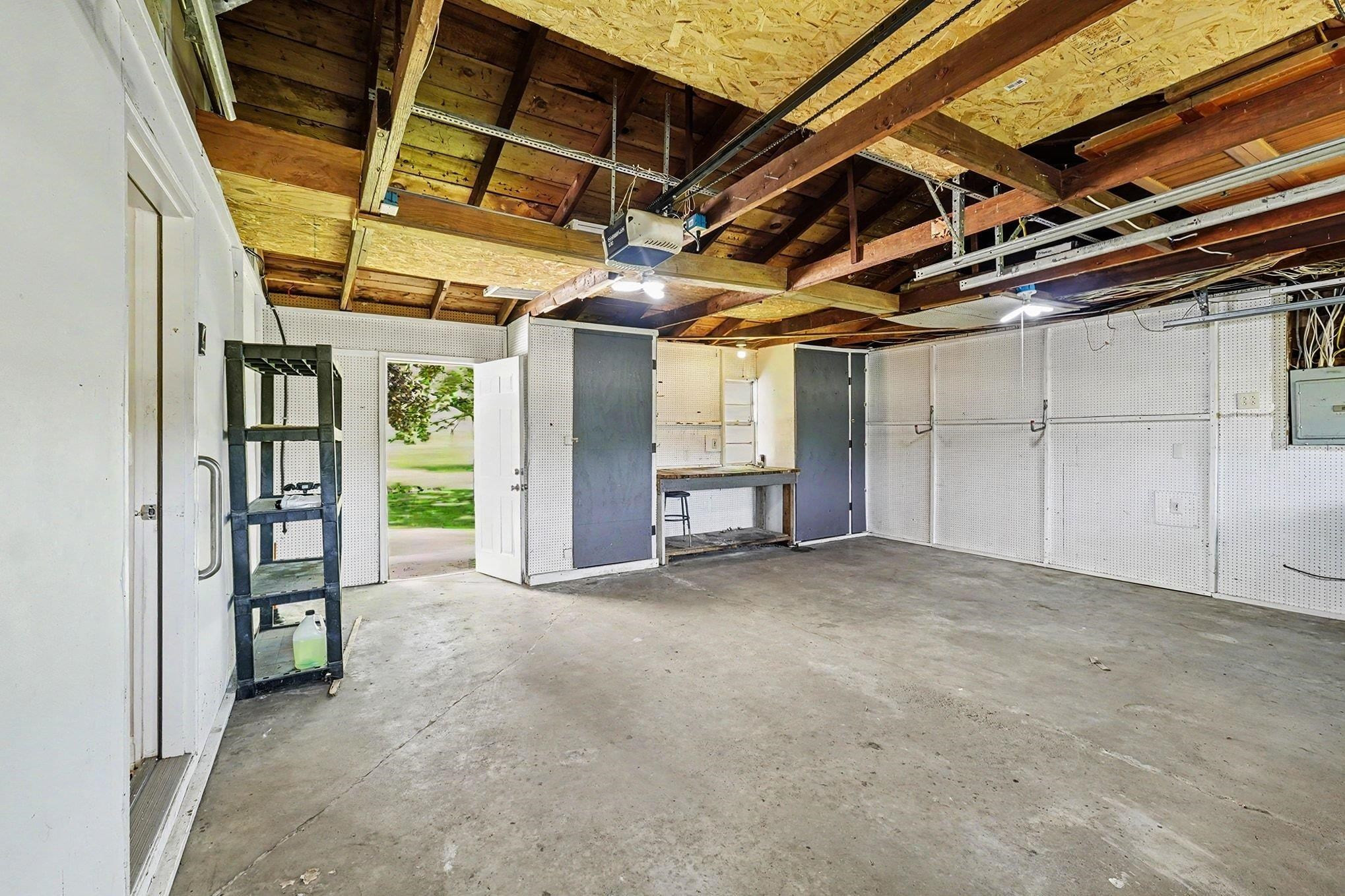 521 Rust Park Drive, Grand Blanc, MI 48439 — Photo 17