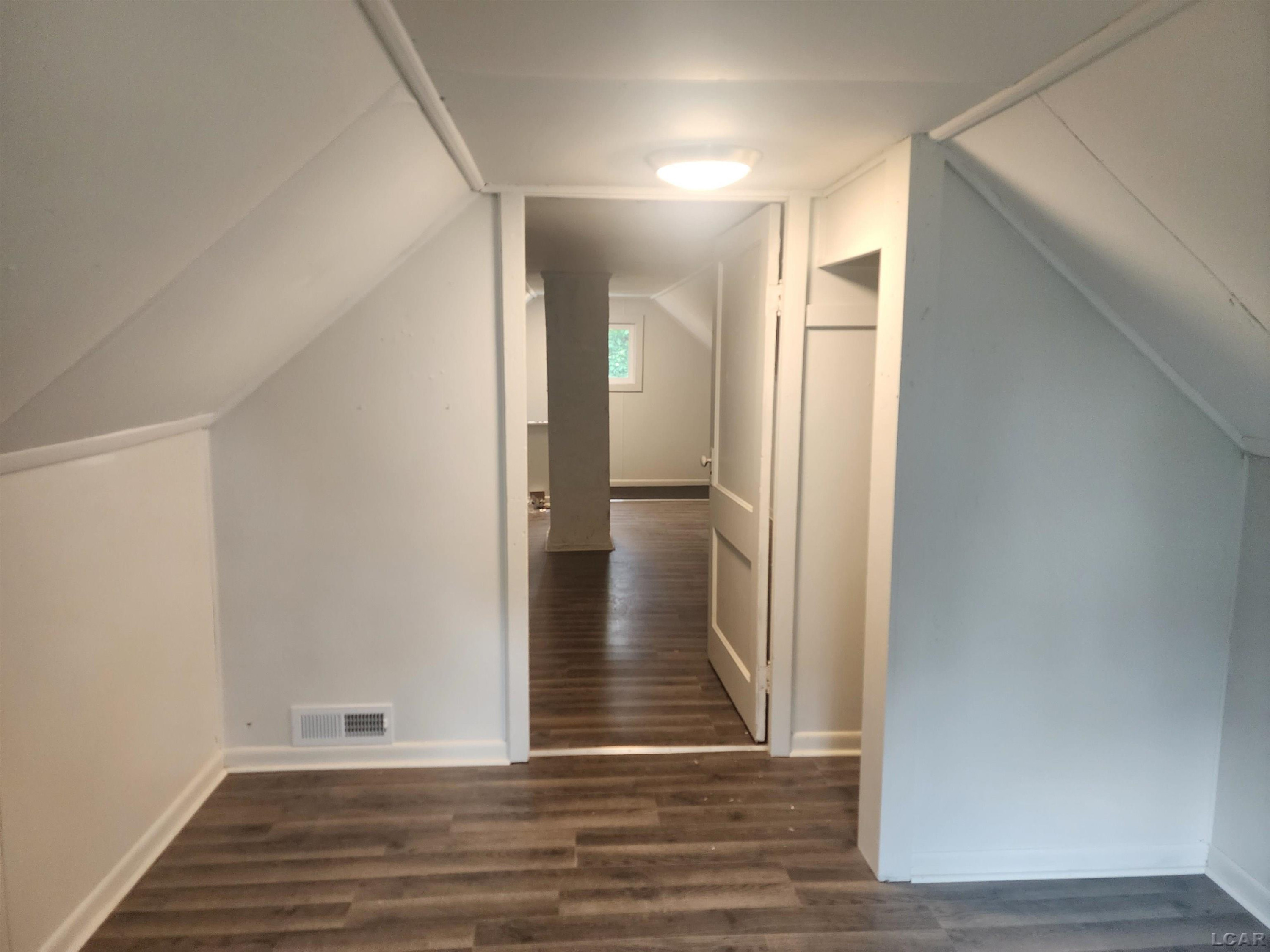 315 Lawrence Street, Adrian, MI 49221 — Photo 11