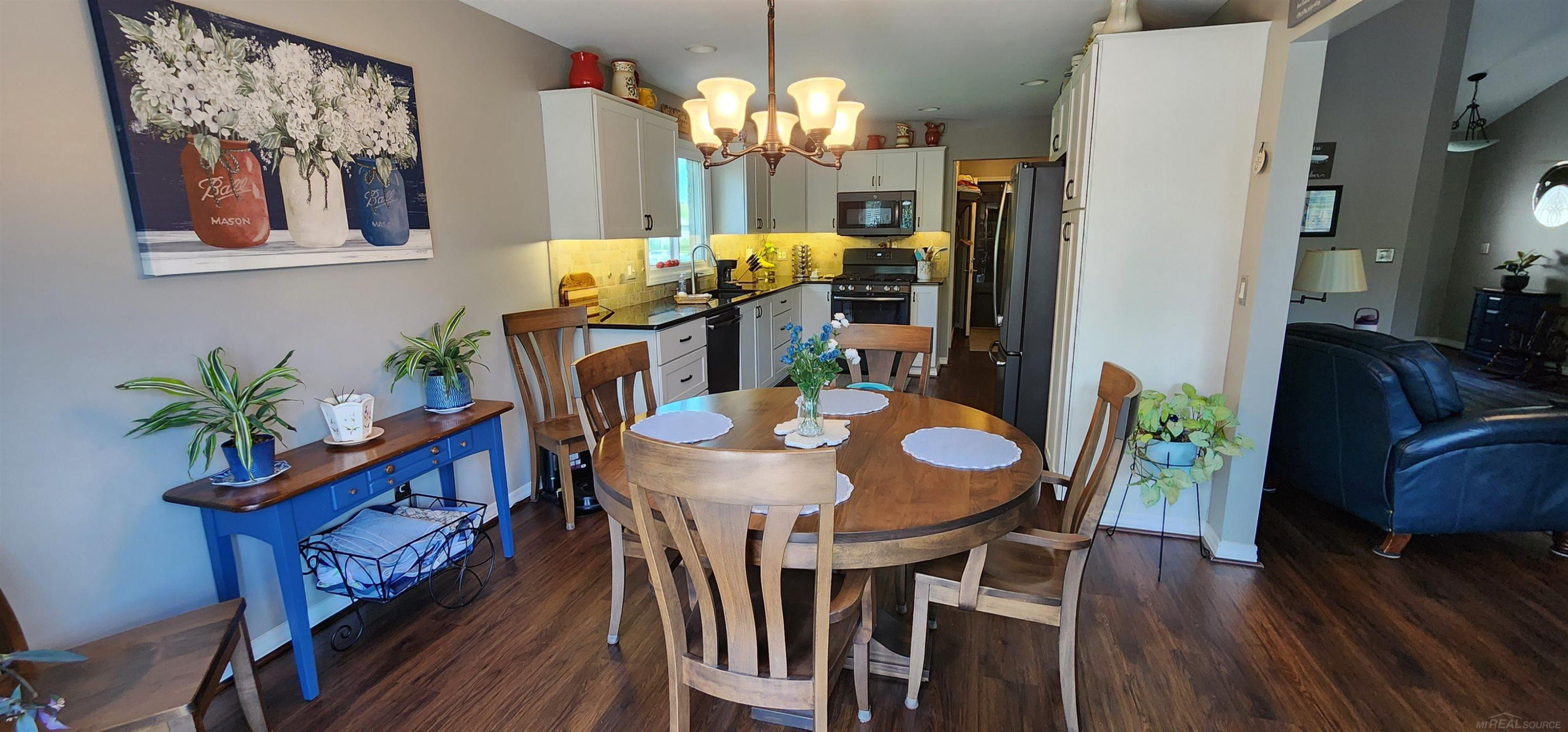 46809 Burt Court, Chesterfield, MI 48047 — Photo 4