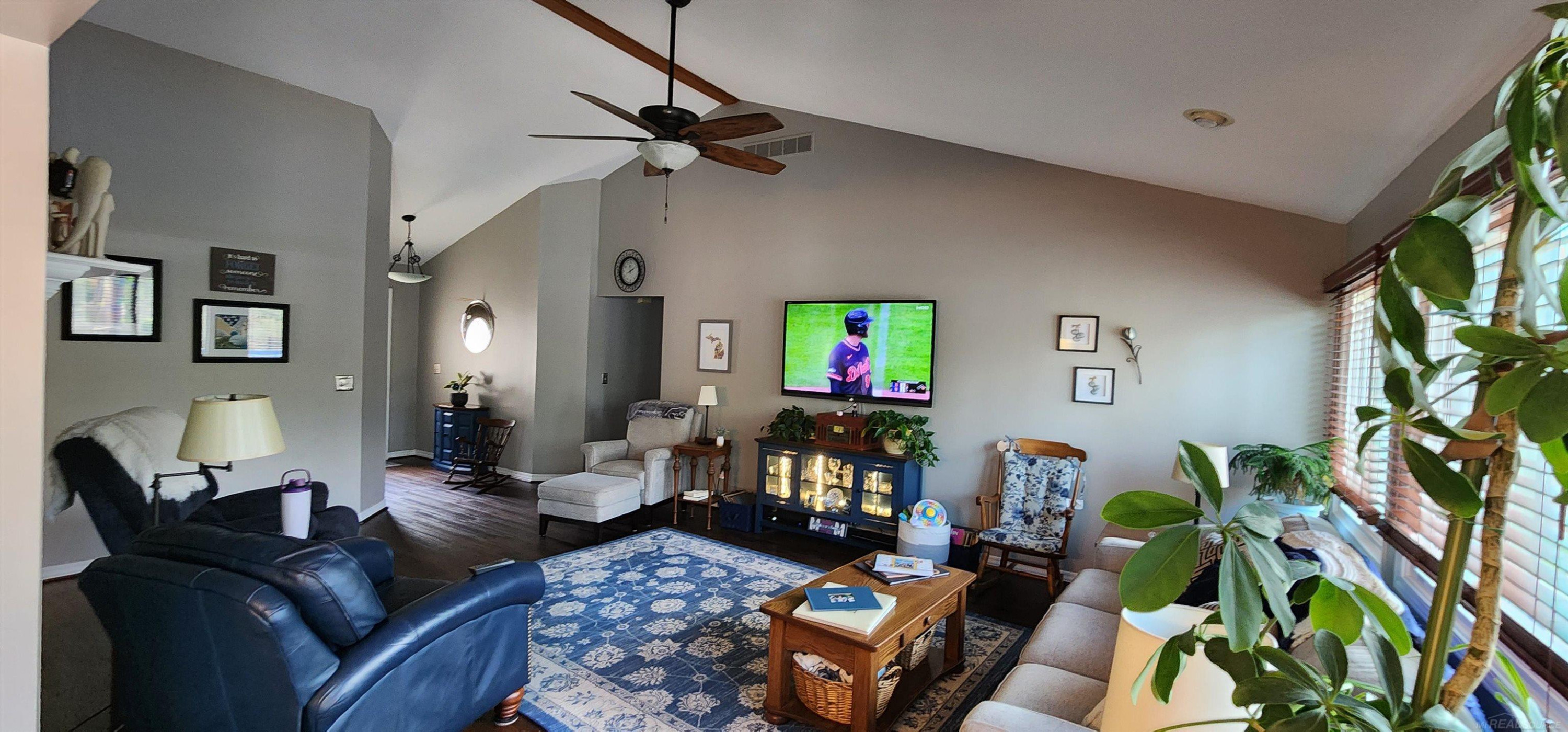 46809 Burt Court, Chesterfield, MI 48047 — Photo 9
