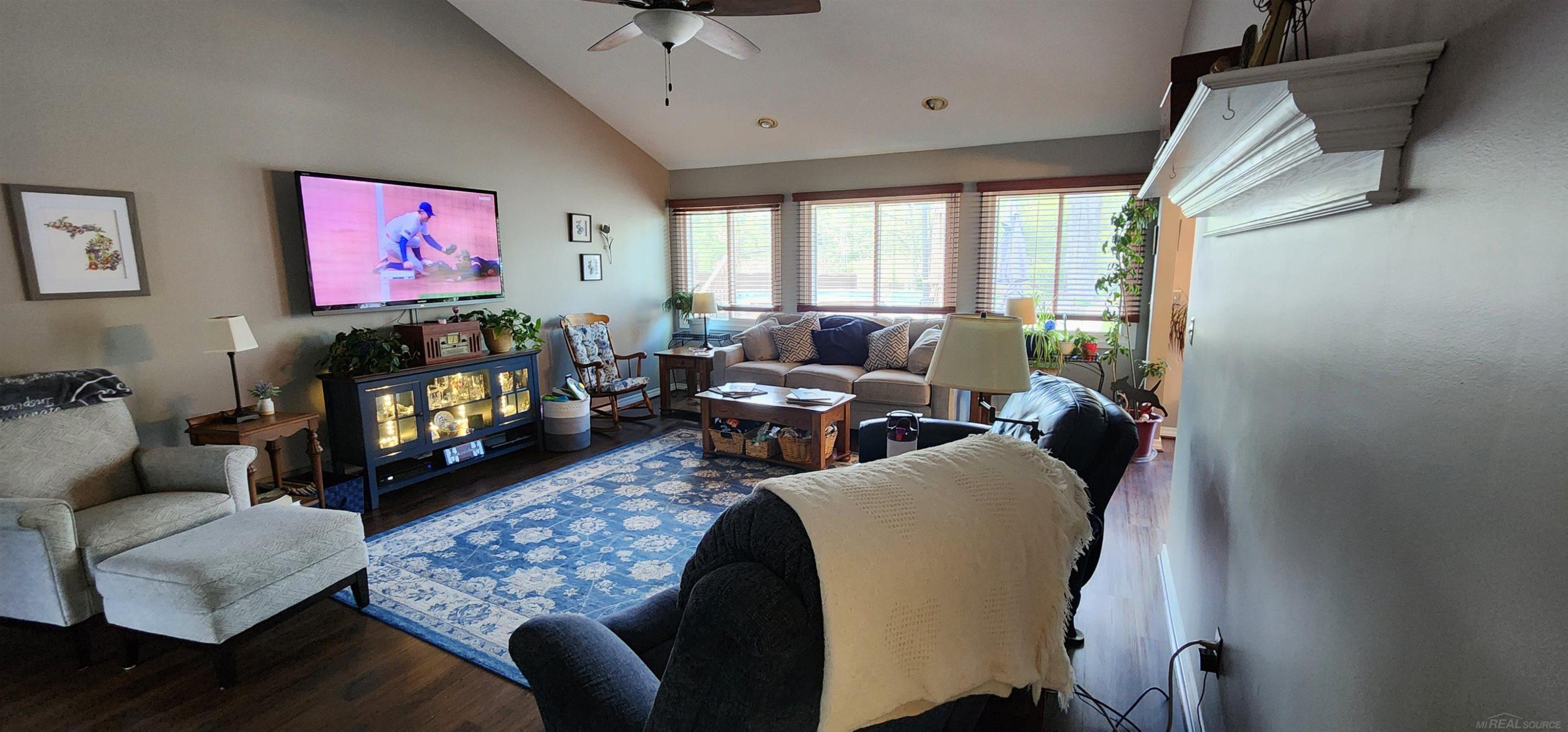 46809 Burt Court, Chesterfield, MI 48047 — Photo 10