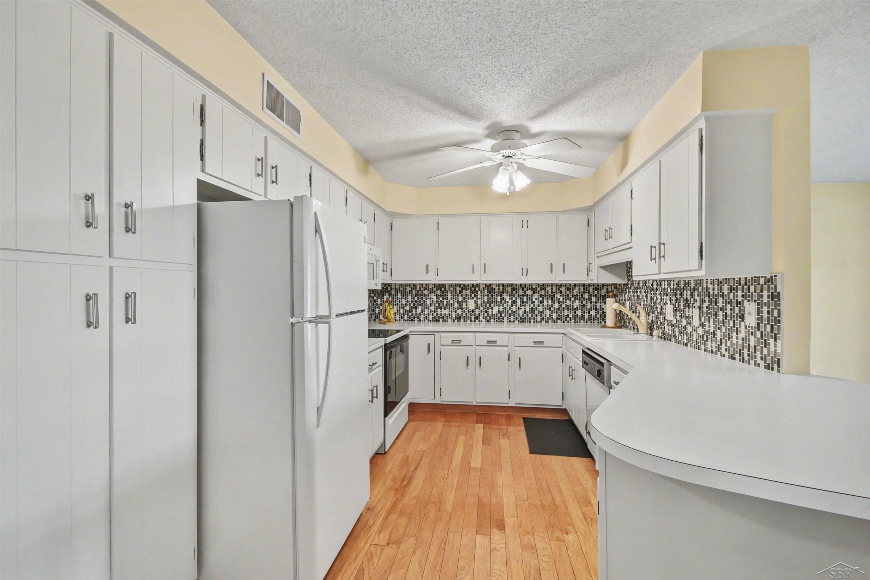 9030 Greenway Boulevard, D-50, Saginaw, MI 48609 — Photo 6