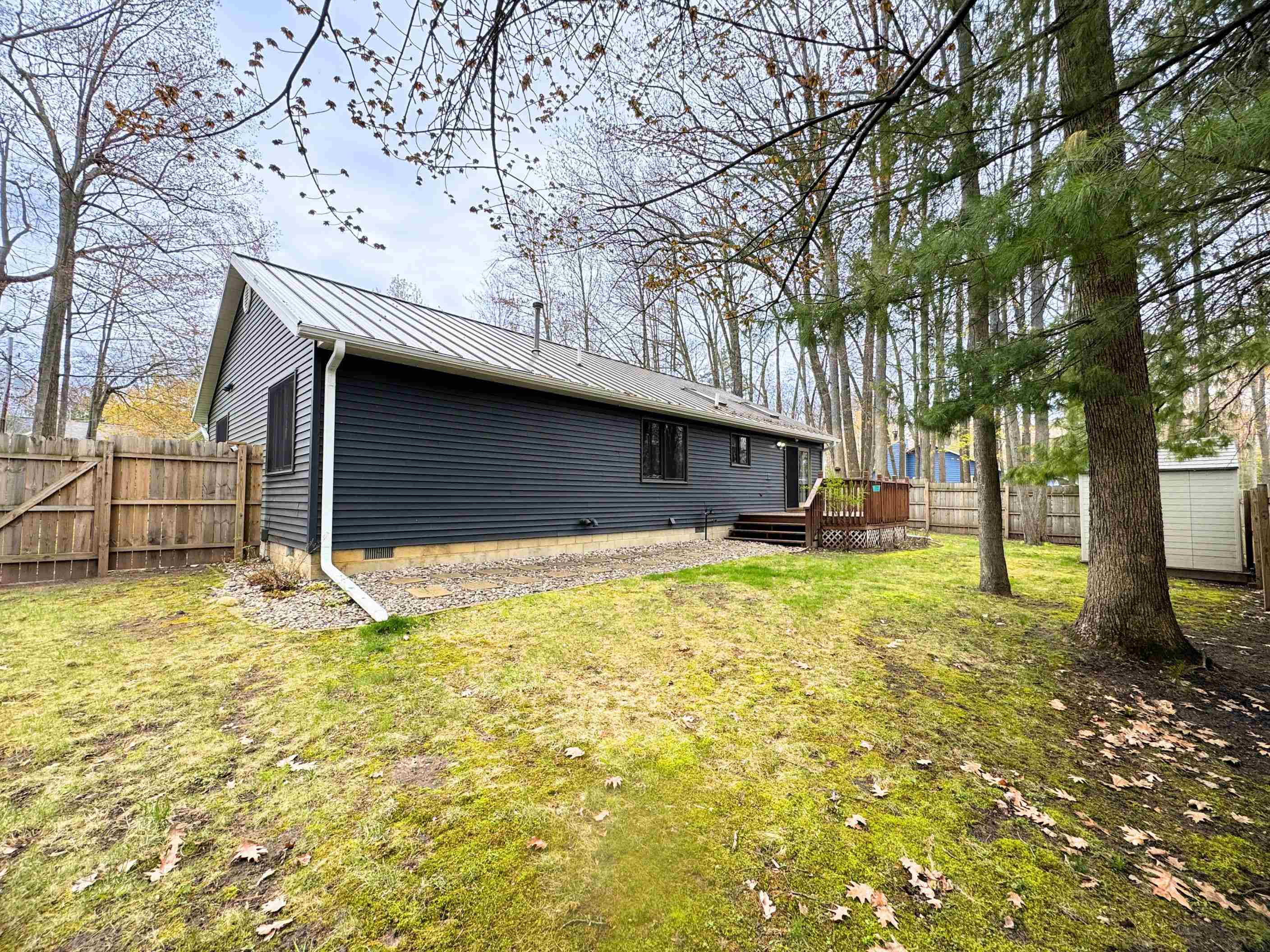 507 Chippewa Trail, Prudenville, MI 48651 — Photo 24