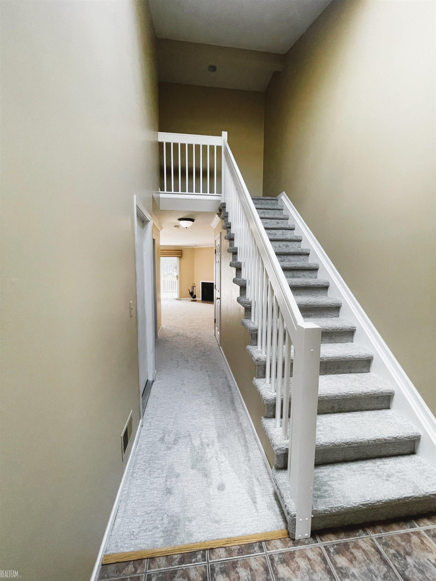 42200 Aspen Court, Clinton Twp, MI 48038 — Photo 3