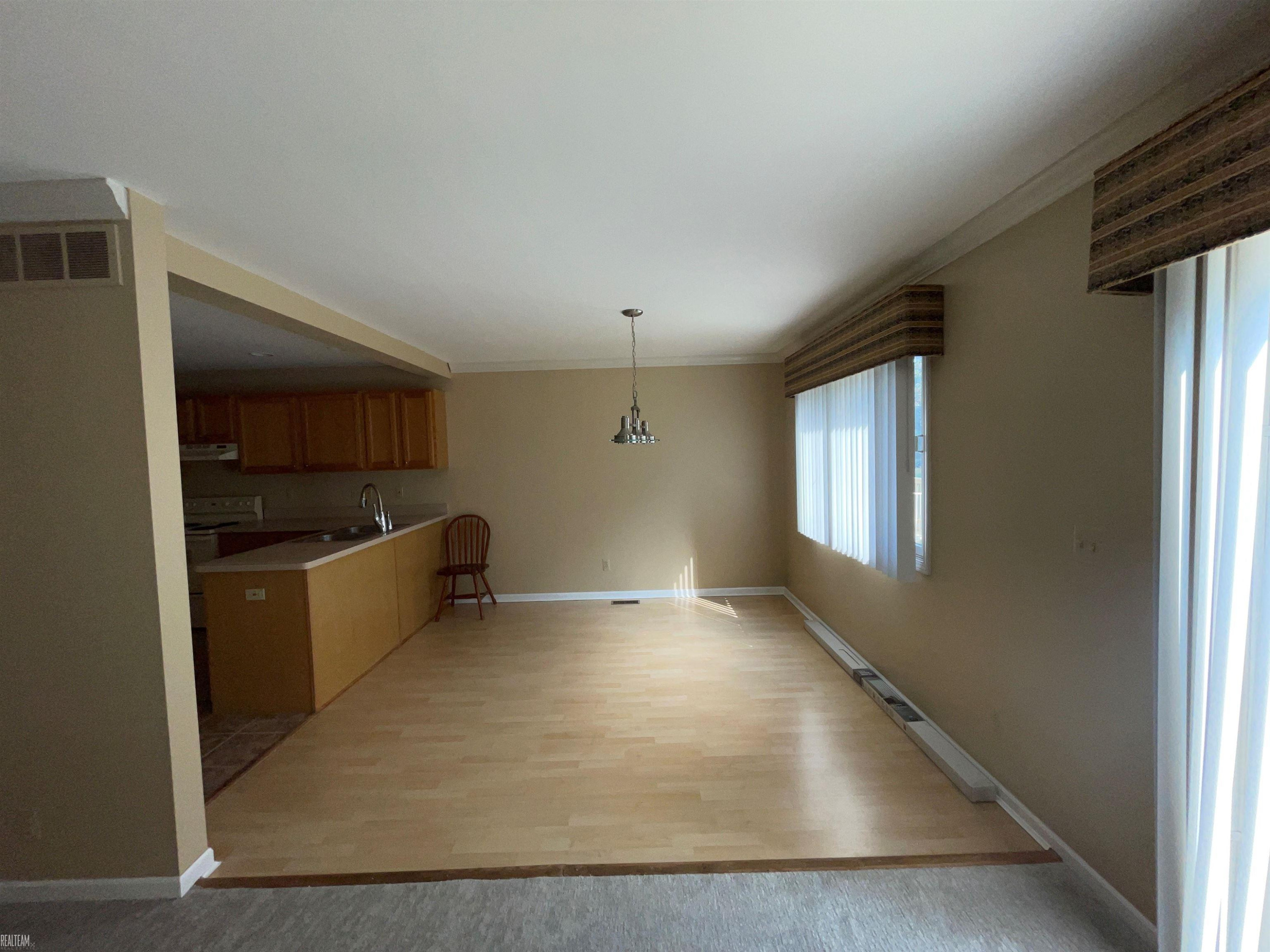 42200 Aspen Court, Clinton Twp, MI 48038 — Photo 6