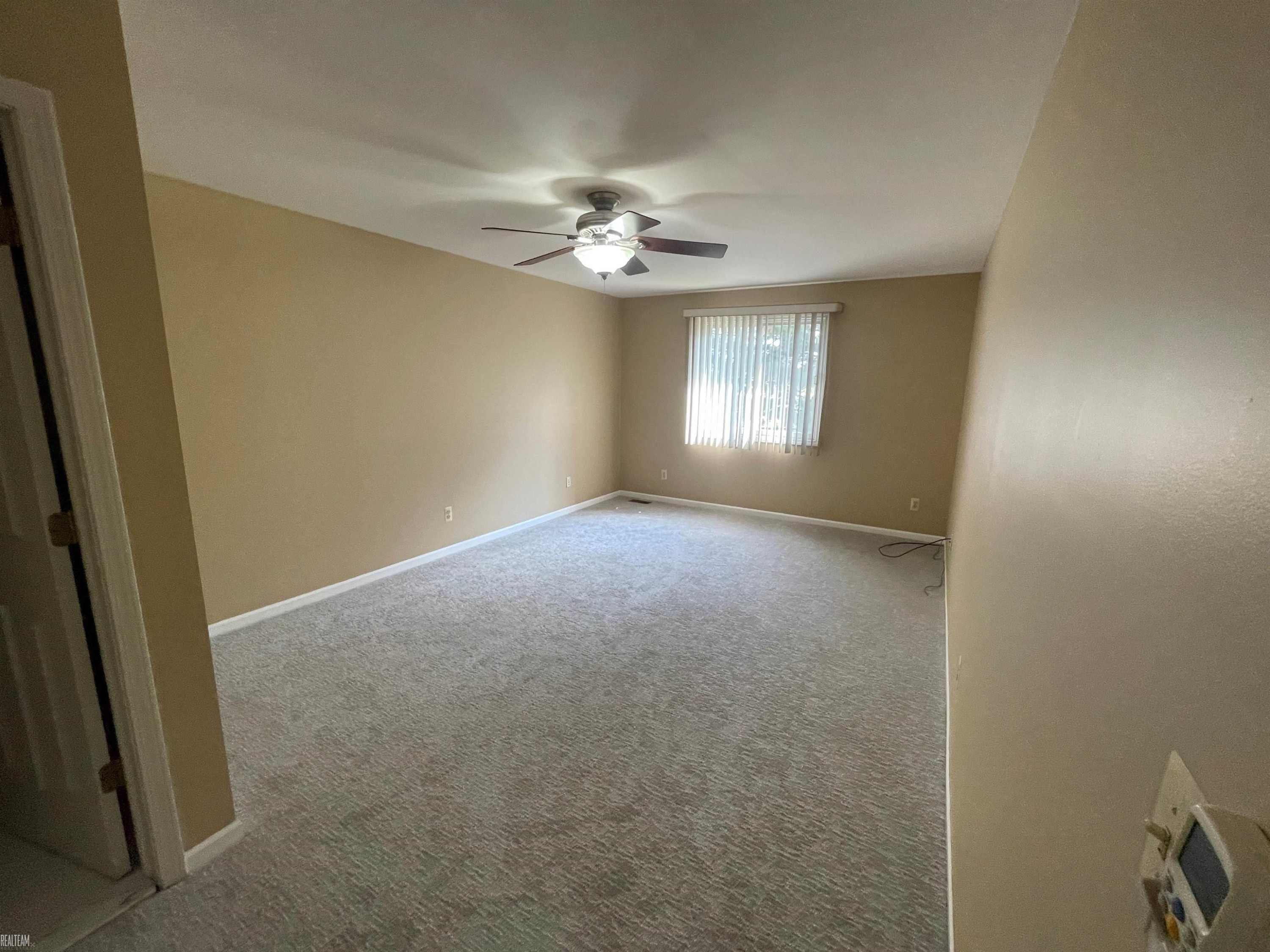 42200 Aspen Court, Clinton Twp, MI 48038 — Photo 9
