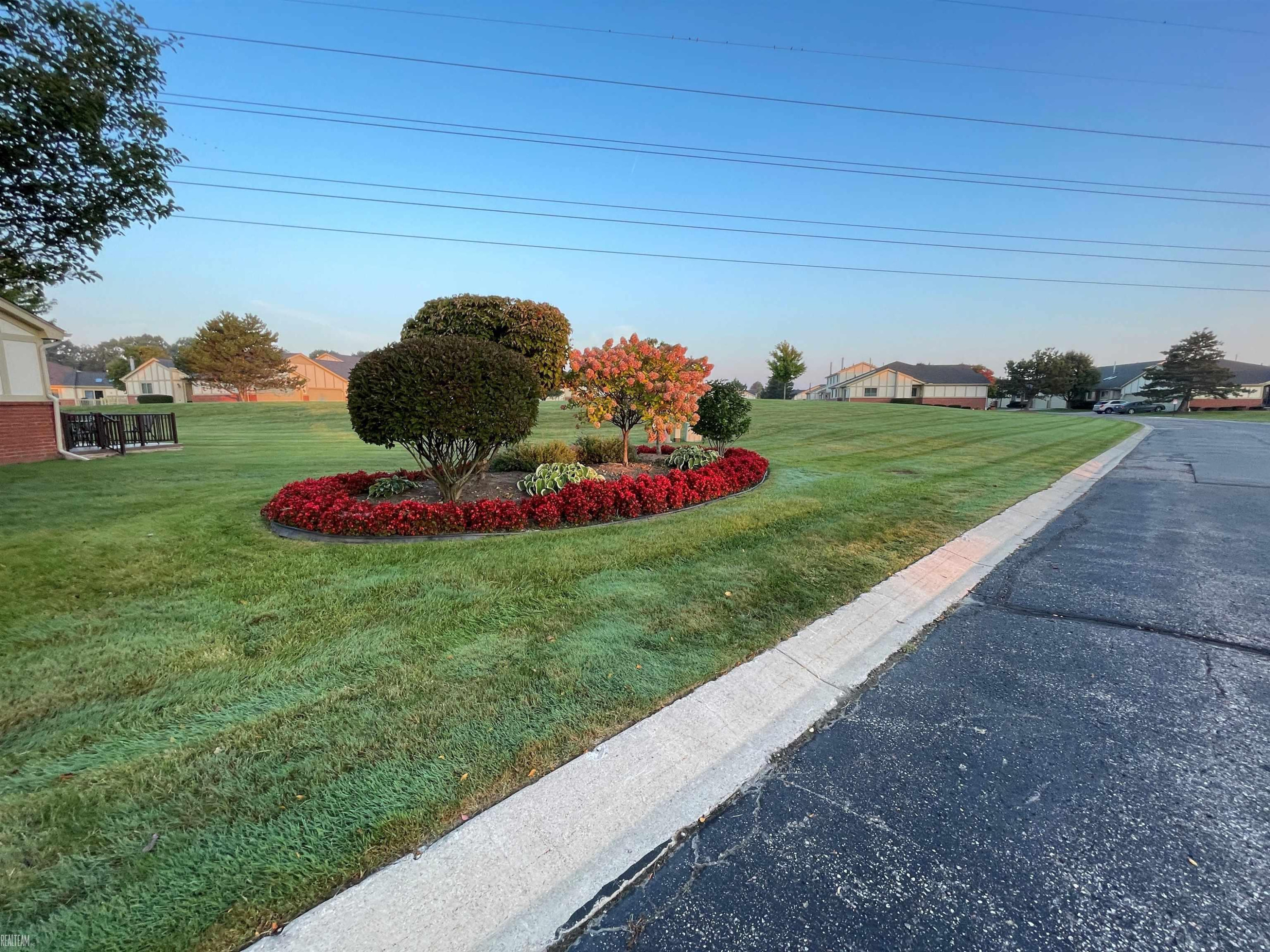 42200 Aspen Court, Clinton Twp, MI 48038 — Photo 17