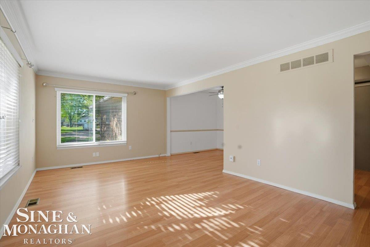 31627 Breezeway Street, New Baltimore, MI 48047 — Photo 4