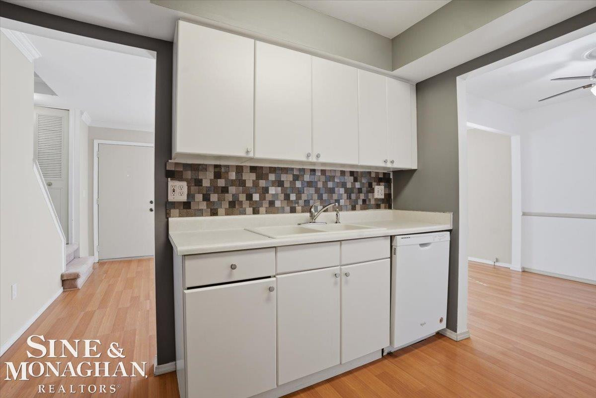 31627 Breezeway Street, New Baltimore, MI 48047 — Photo 12