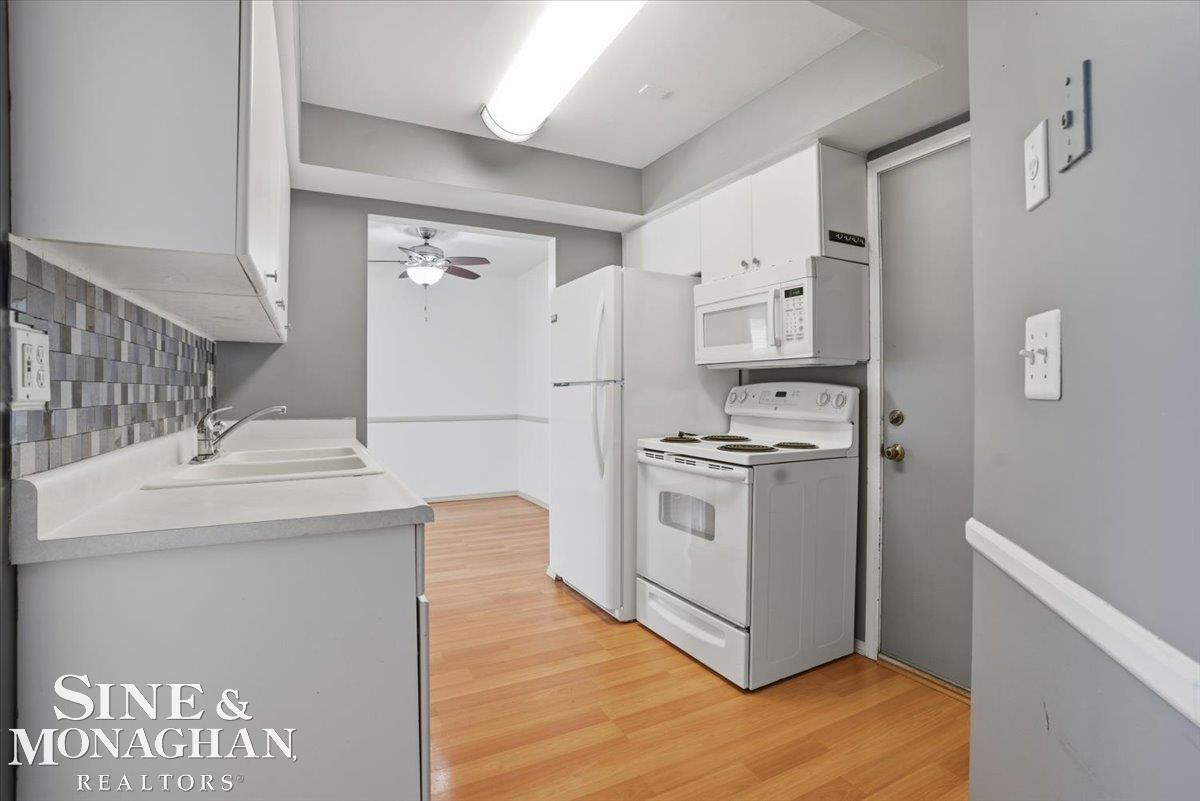 31627 Breezeway Street, New Baltimore, MI 48047 — Photo 13