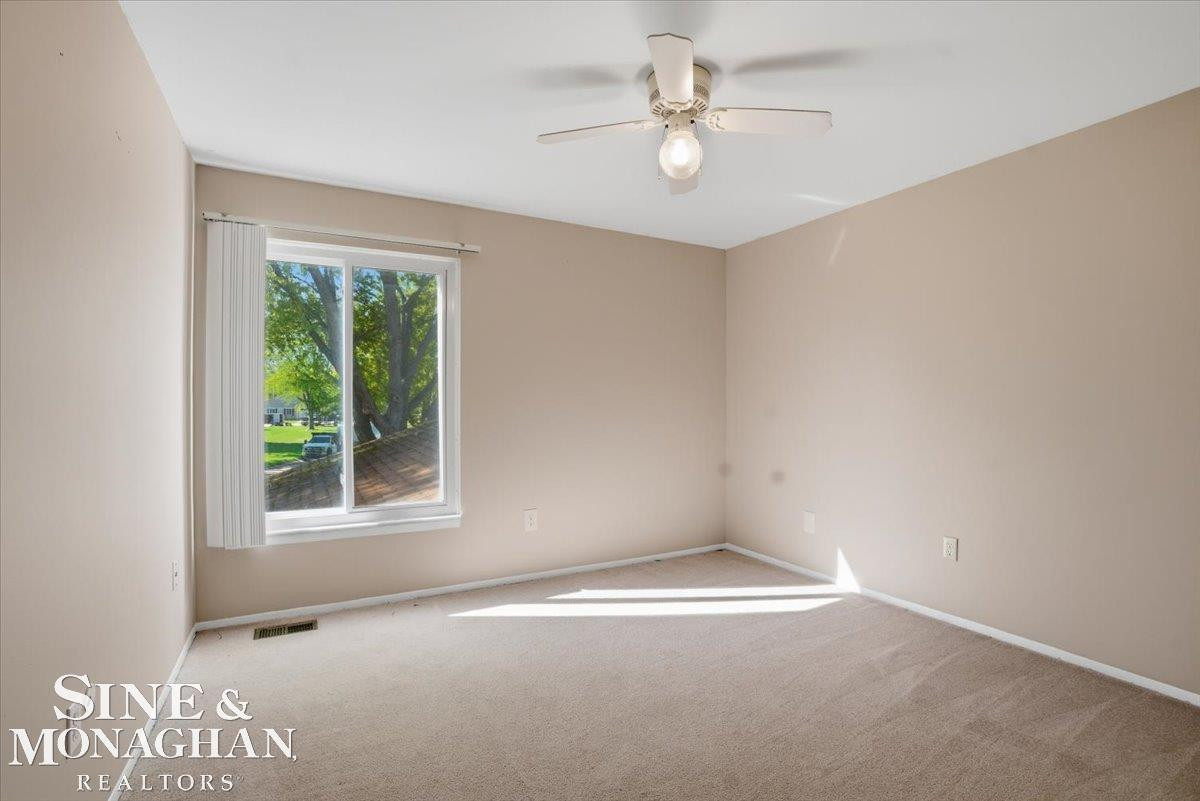 31627 Breezeway Street, New Baltimore, MI 48047 — Photo 18