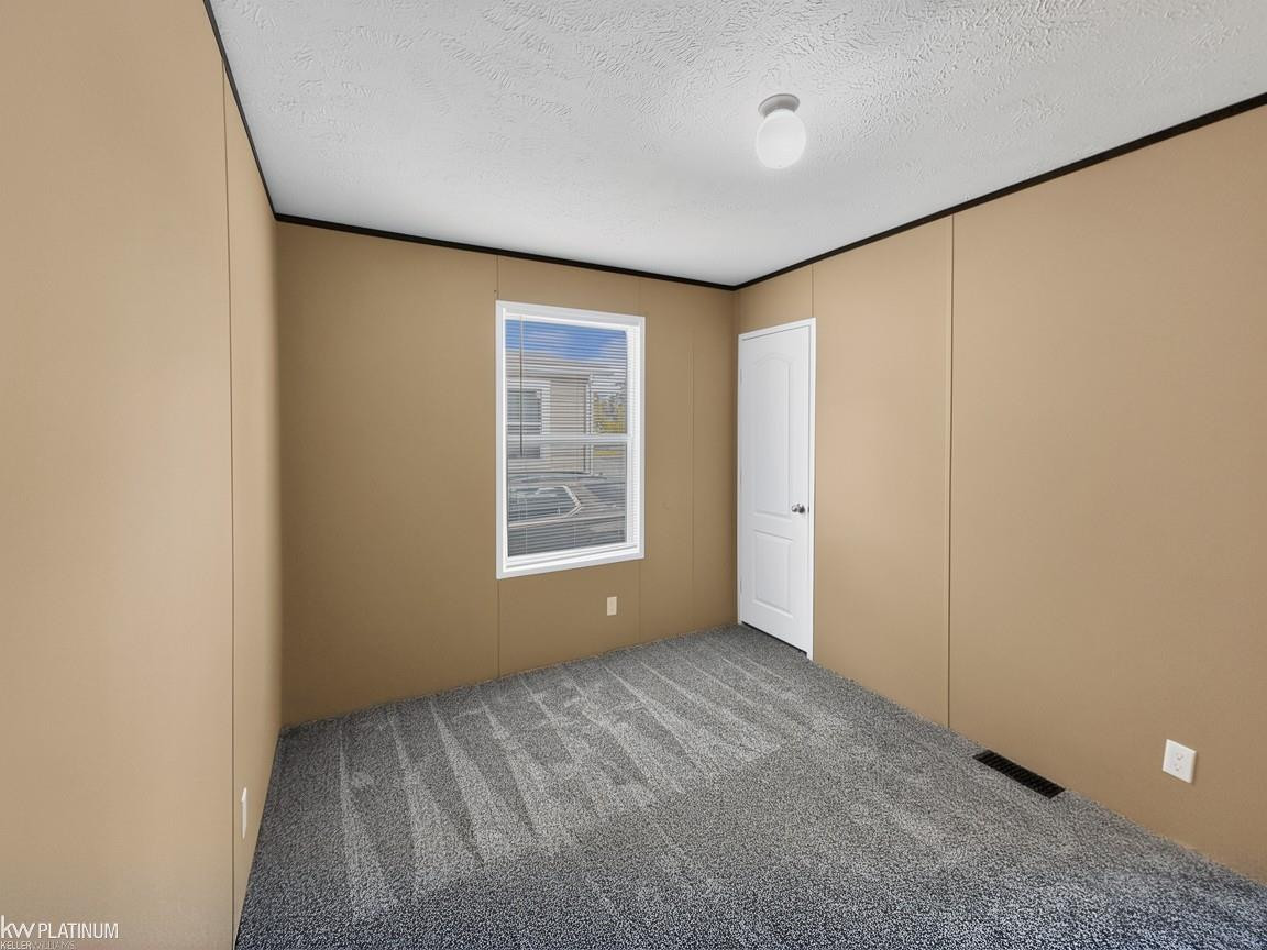 48581 Pineview Drive, Shelby Twp, MI 48317 — Photo 16