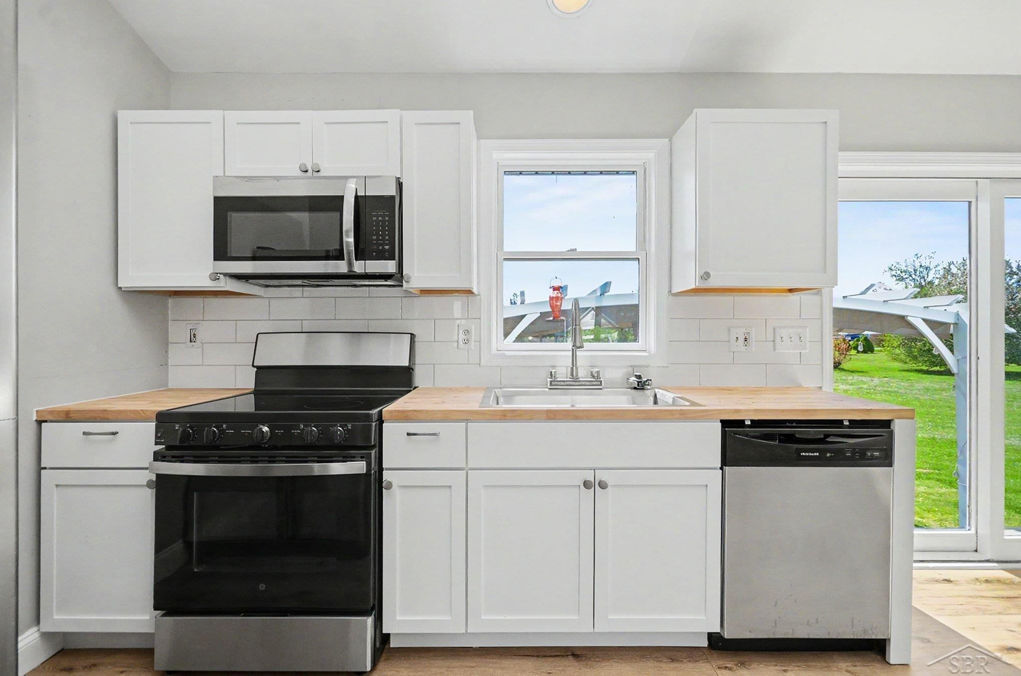 5888 Cobblestone Drive, North Branch, MI 48461 — Photo 10