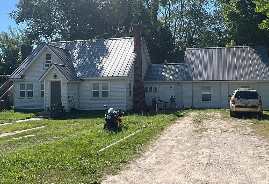 6593 FRANKFORT Highway, Beulah, MI 49617