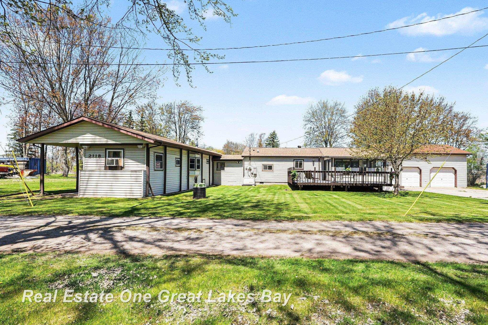 2118 Lakeview Street, Standish, MI 48658 — Photo 2