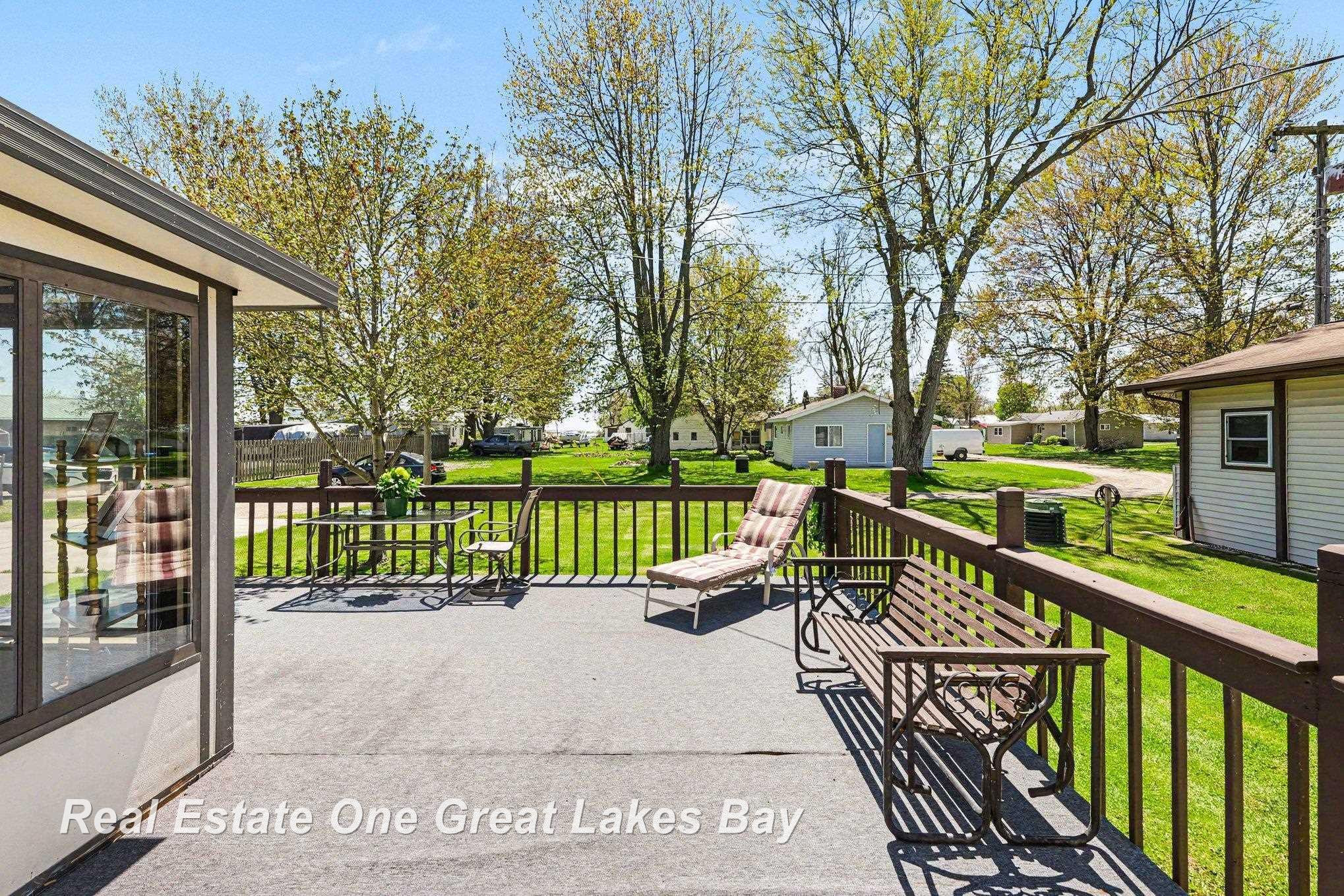 2118 Lakeview Street, Standish, MI 48658 — Photo 25