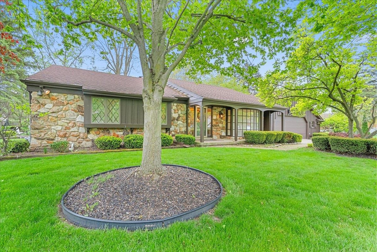 2338 Meadowdown Street, Owosso, MI 48867 — Photo 3