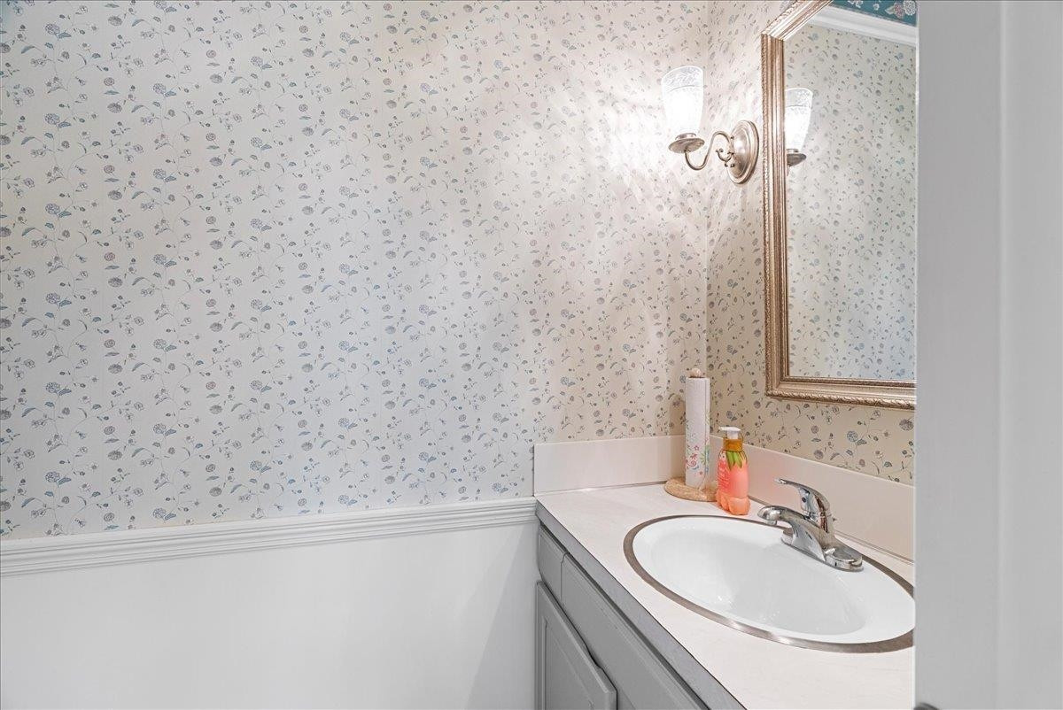 2338 Meadowdown Street, Owosso, MI 48867 — Photo 43