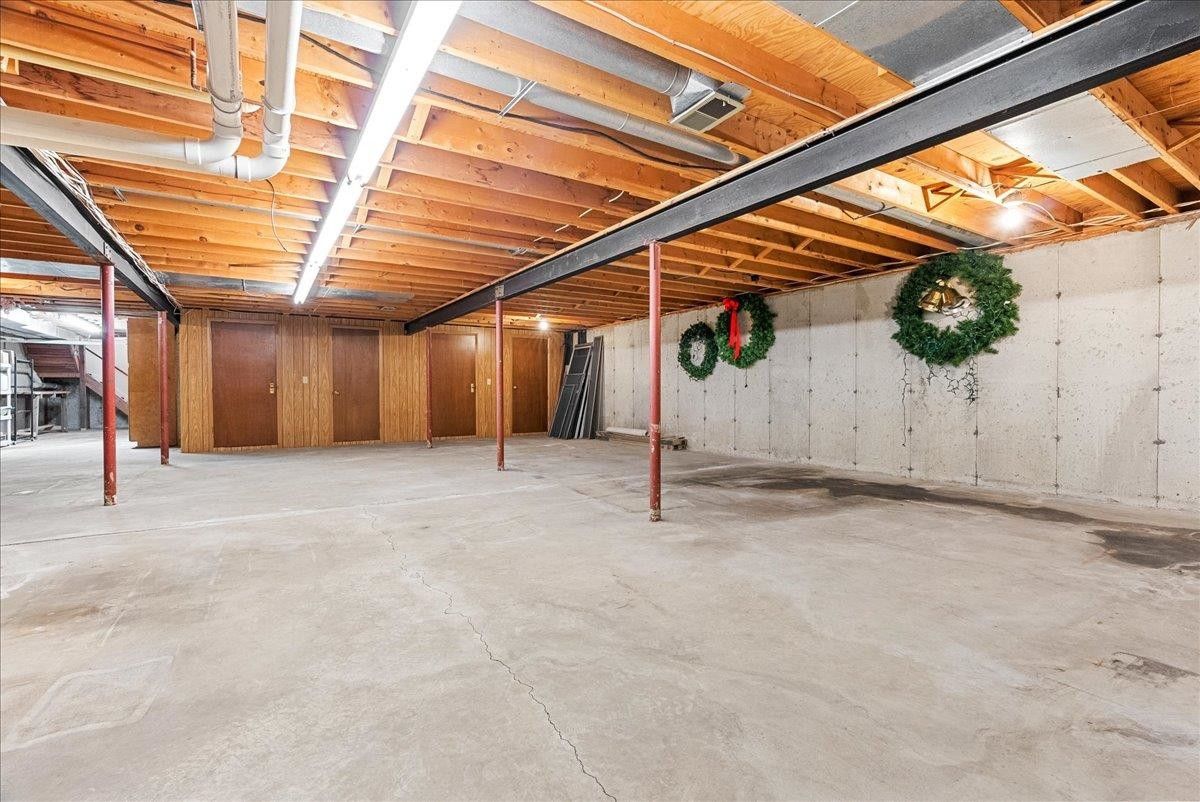 2338 Meadowdown Street, Owosso, MI 48867 — Photo 46