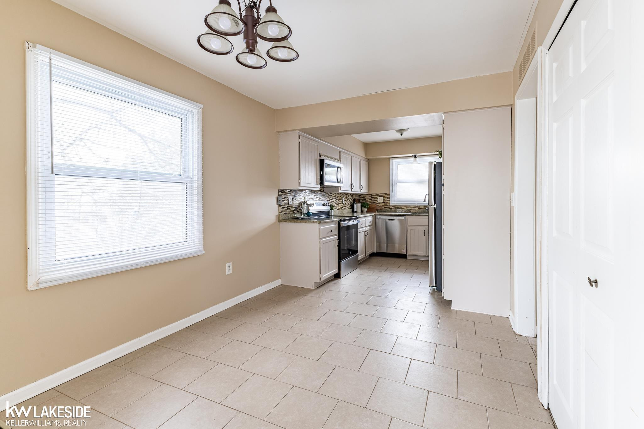 6322 Pepper Hill Street, West Bloomfield, MI — Photo 16