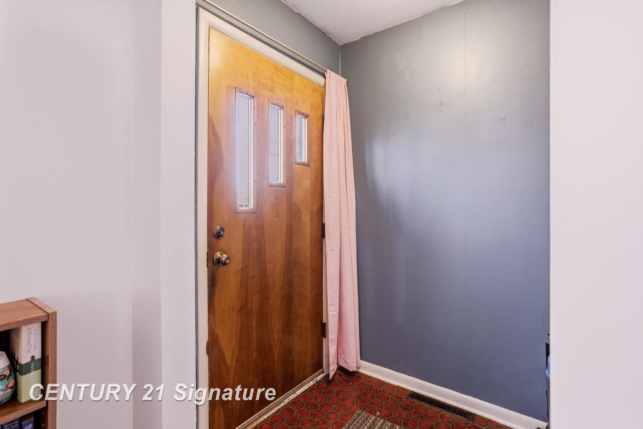 2292 Mayfield Street, Saginaw, MI 48602 — Photo 5