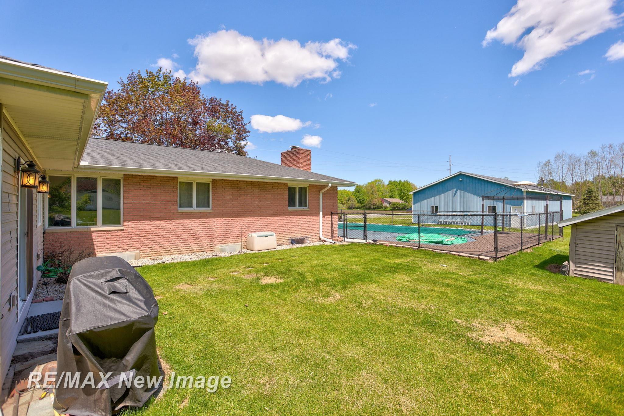 12975 Frost Road, Hemlock, MI 48626 — Photo 47