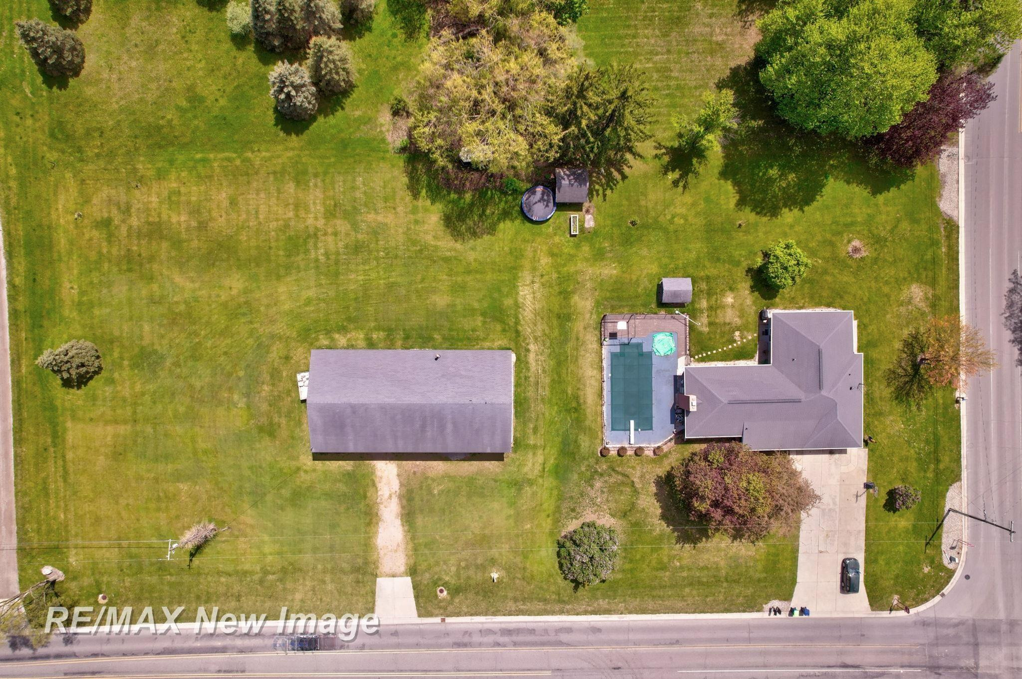 12975 Frost Road, Hemlock, MI 48626 — Photo 52