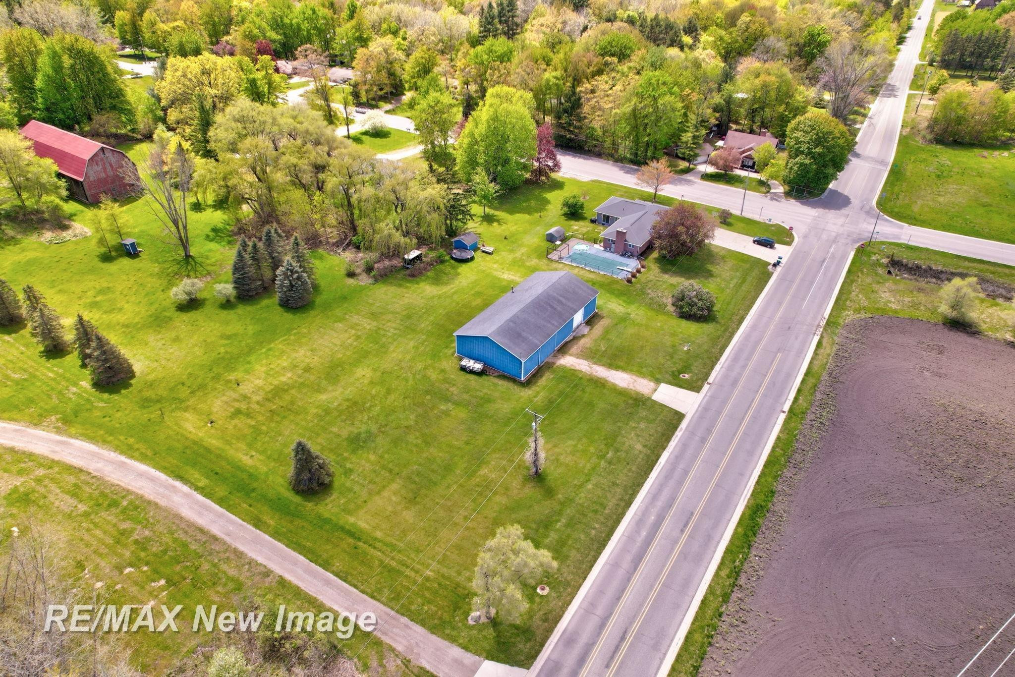 12975 Frost Road, Hemlock, MI 48626 — Photo 53
